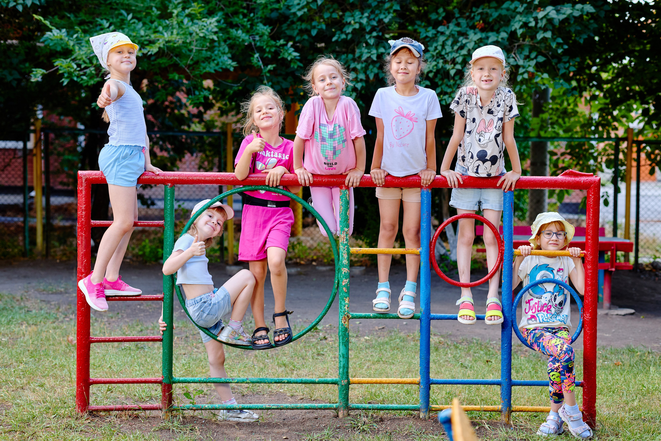 Пример летней съемки в детском саду № 92 Старшая группа Радуга. Фотограф Выпускные альбомы Таганрог Сергей Коробченко