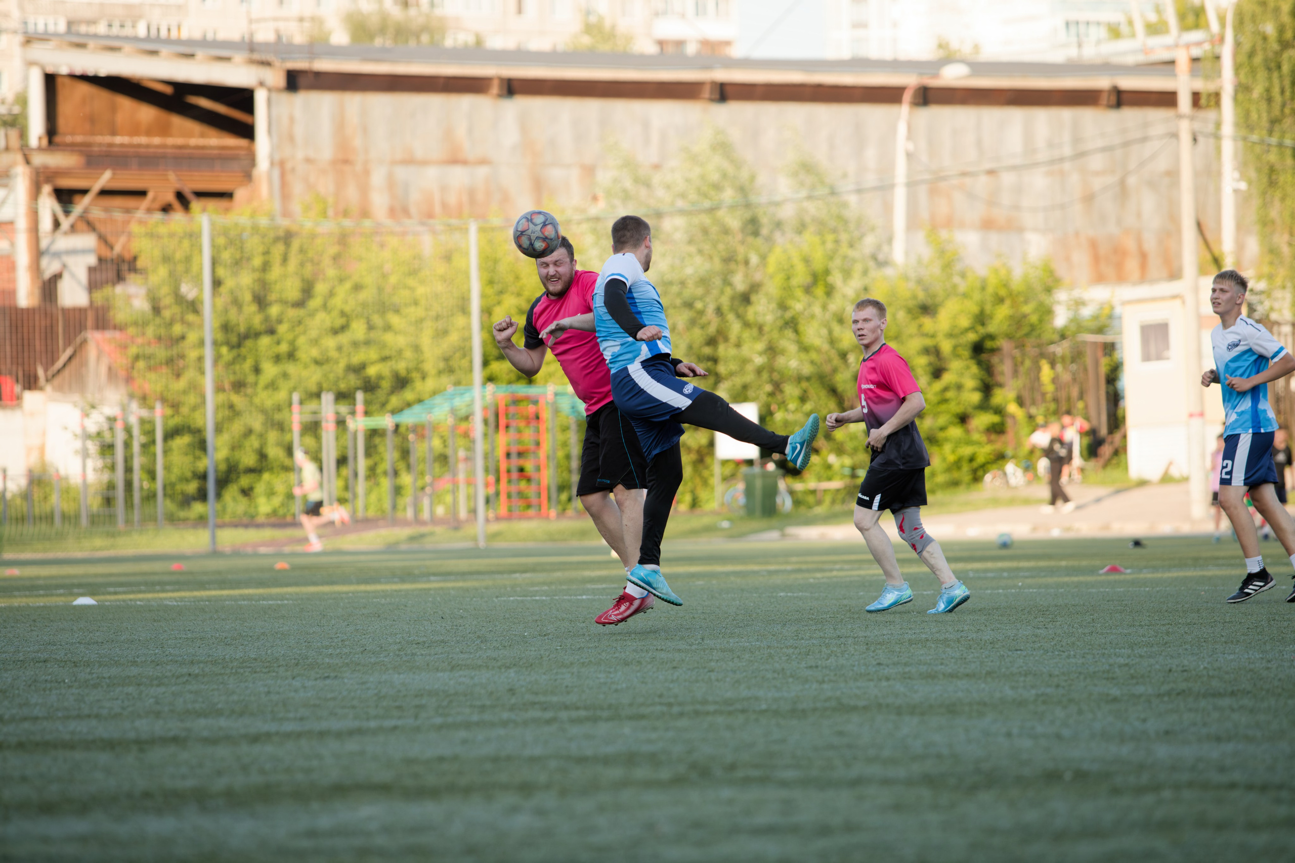 Любительская футбольная лига. Самокат-крылья. 25.06.2025. Репортажный и спортивный фотограф в г. Пермь Зильберг Павел