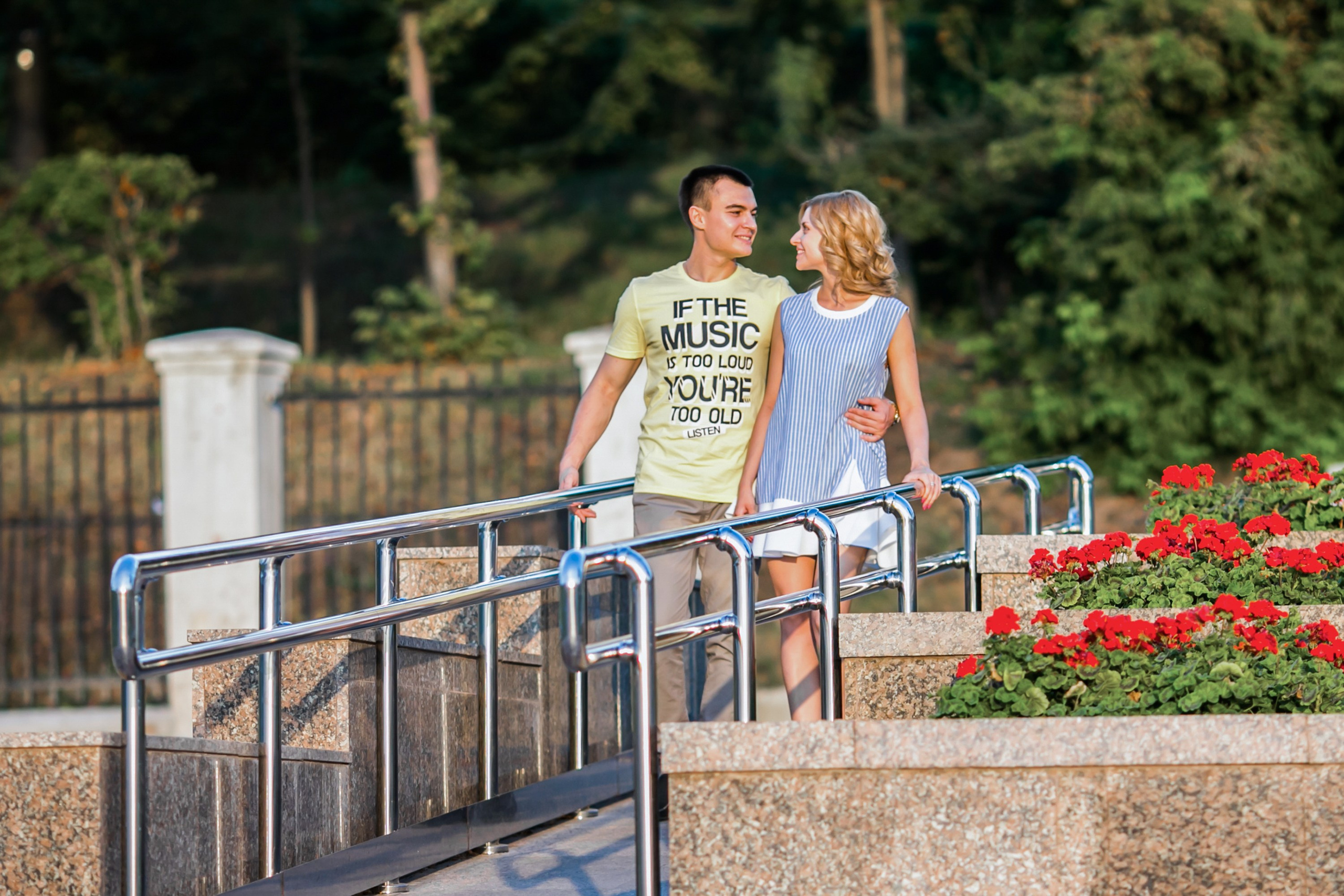 Love Story на набережной в Самаре. Свадебный фотограф, видеограф в Самаре, Самарской области. Видеосъемка