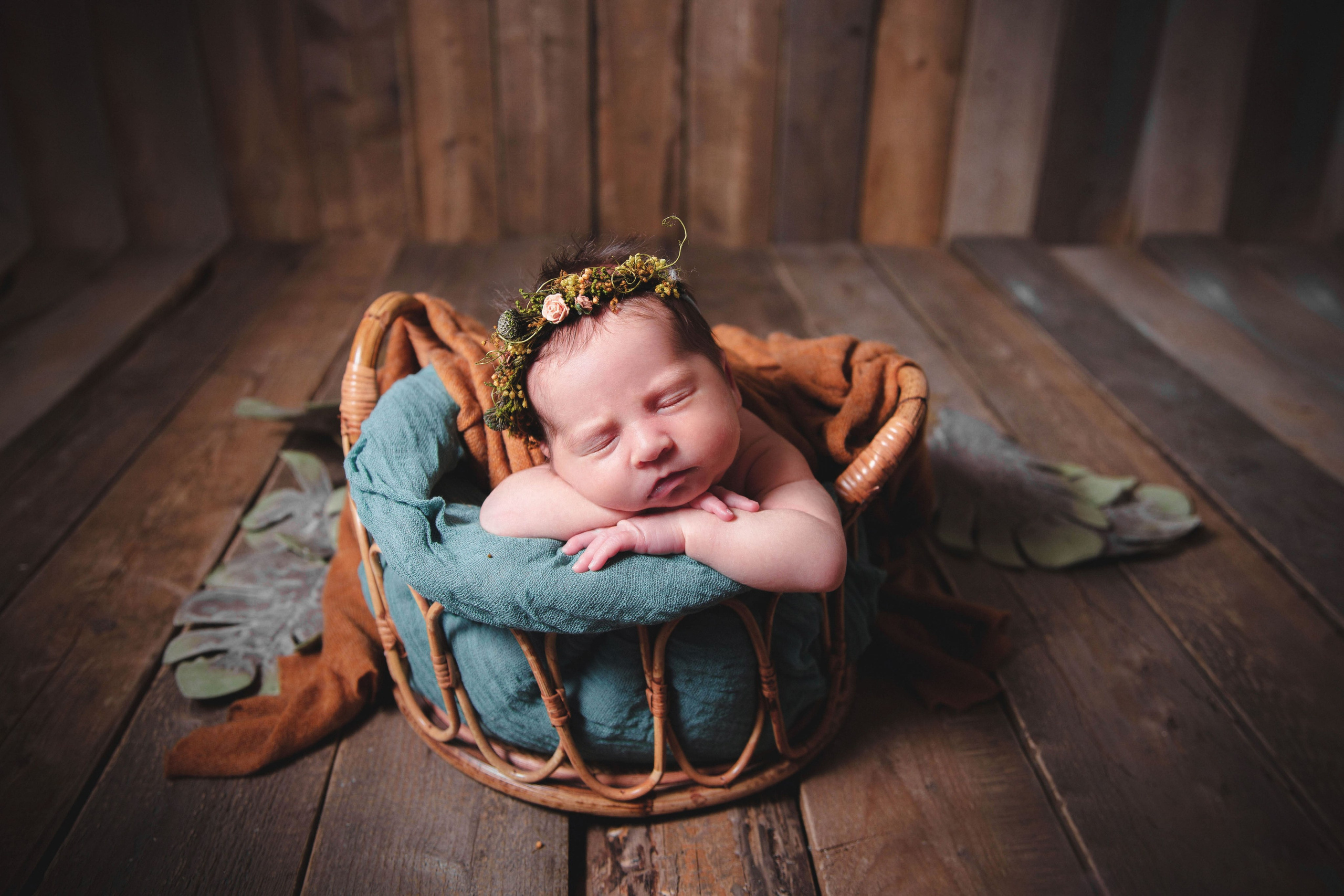 Альбом с классическим ньборном в ярких тонах. Фотограф новорожденных Москва, Люберцы, Жуковский, Раменское