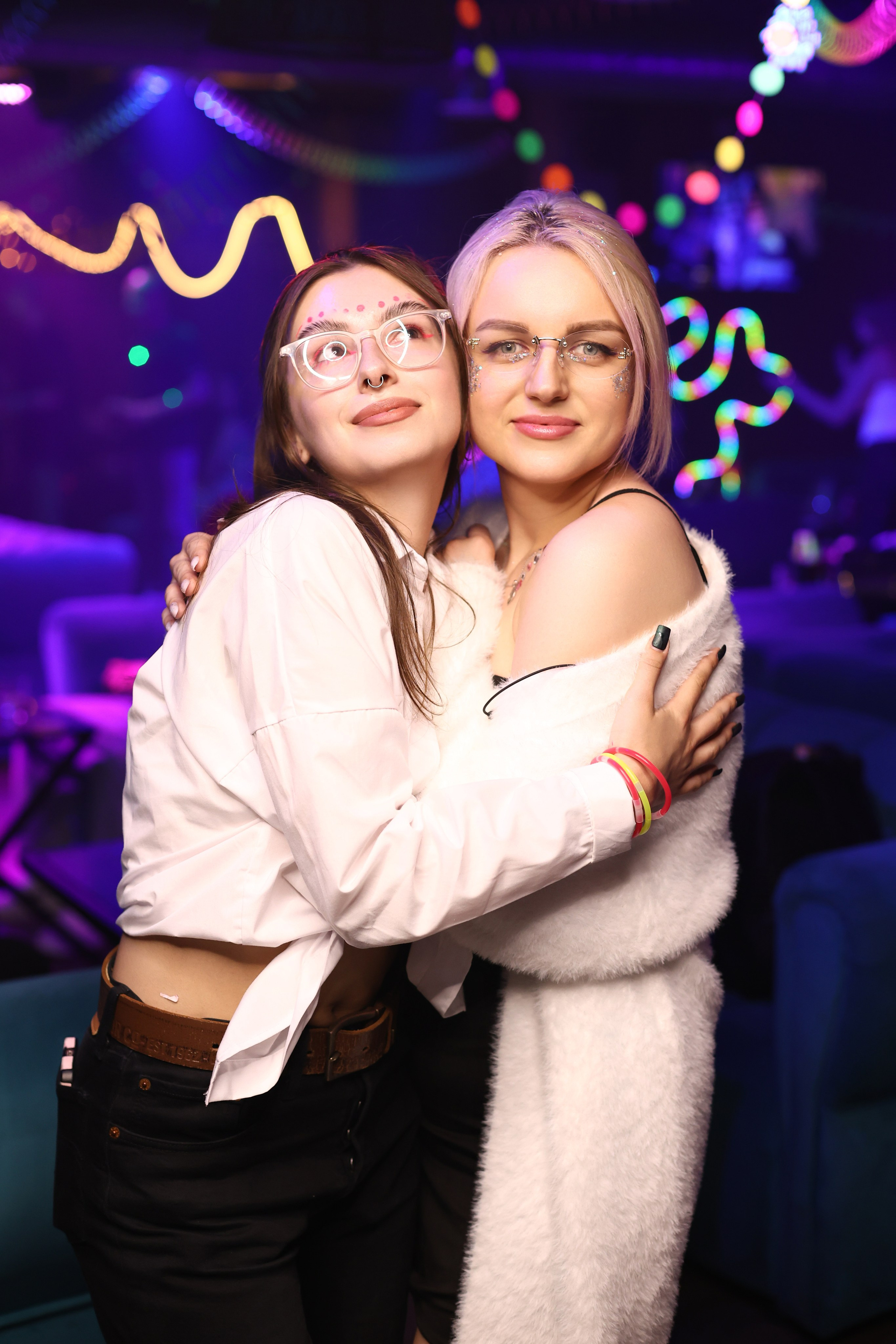 Neon Party 01.08.25. Мята Спортивная — Кальянная, караоке, бар в Минске