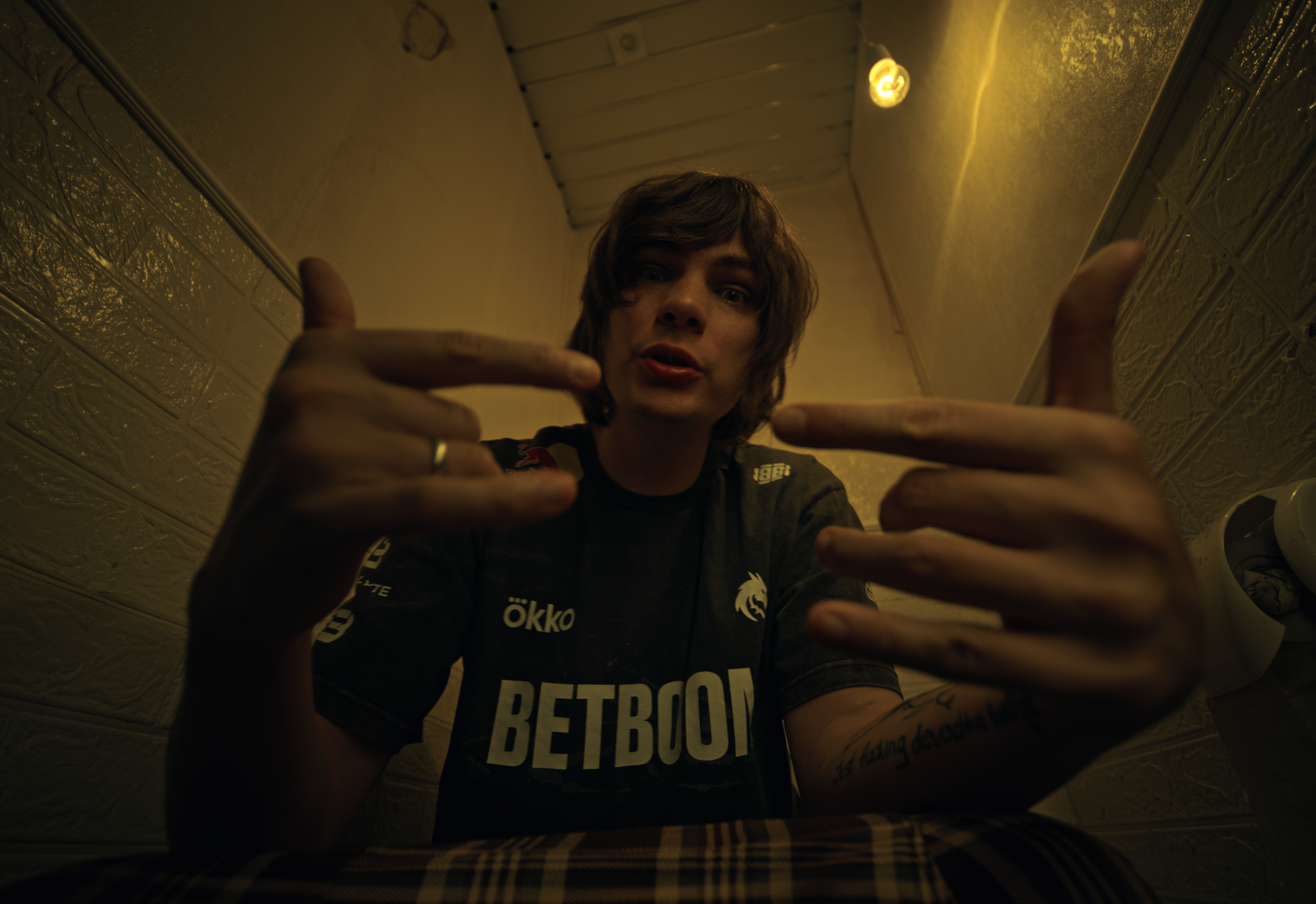 Slava KPSS - Who's To Blame? - Larl Diss. Tokcolor
