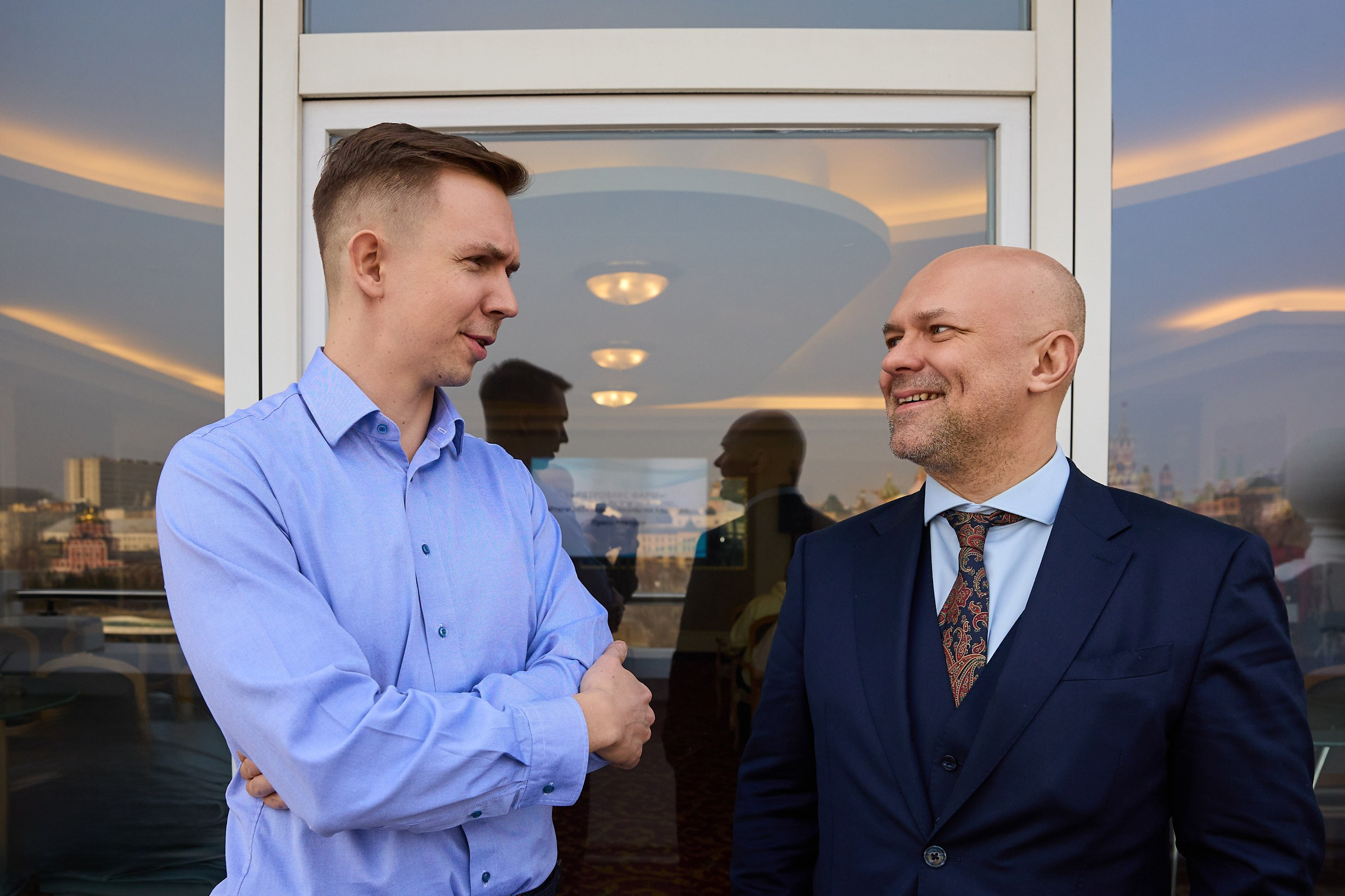 Пресс-завтрак с Михаилом Цыферовым (Петровакс) — репортажная съемка от Ильи Новикова. Видеограф, фотограф Илья Новиков Москва, Екатеринбург, Калининград