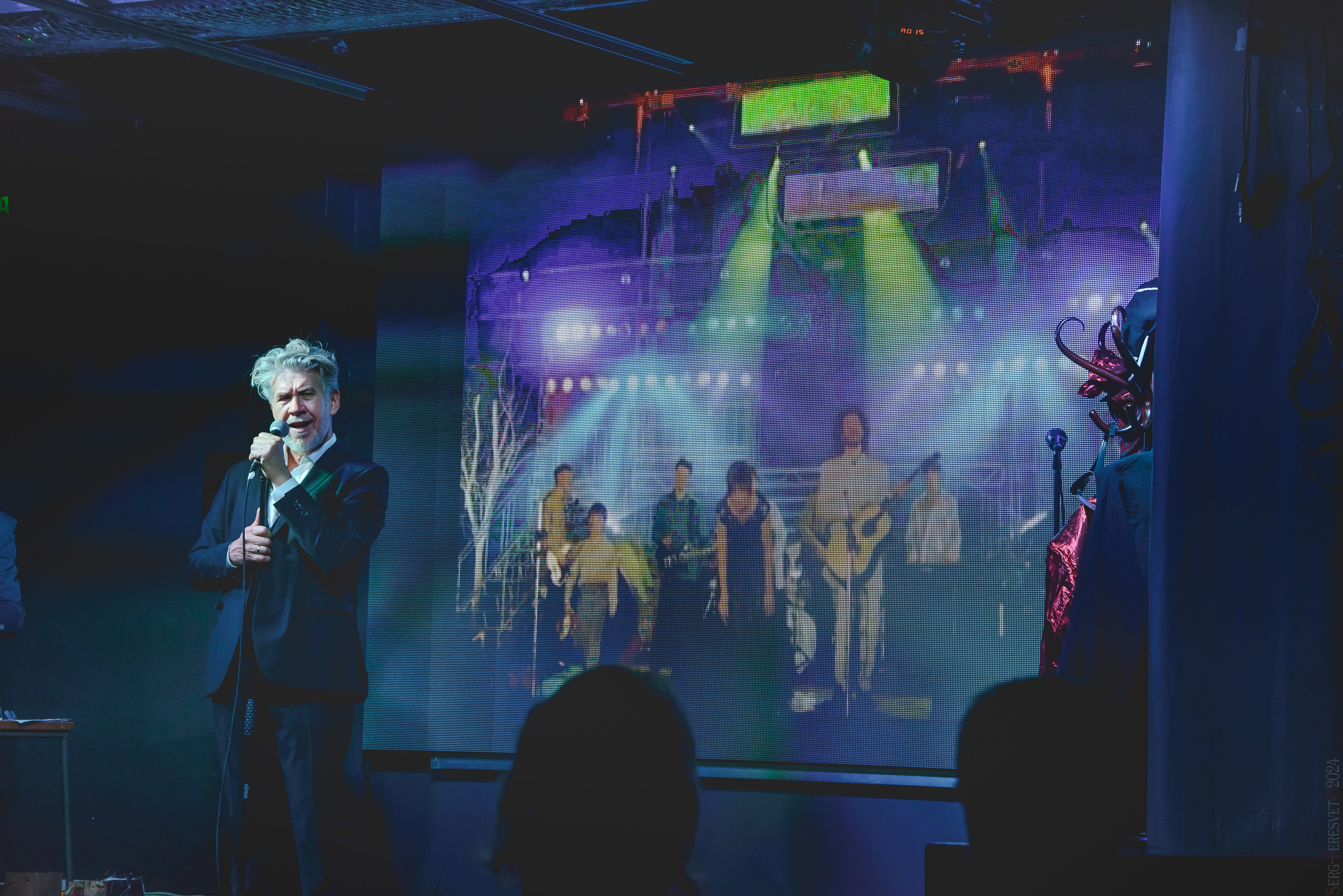 Концерты, шоу — музыканты, артисты в клубах, барах, пабах. Ваш фотограф на праздник в Москве, Раменском, Жуковском, Люберцах