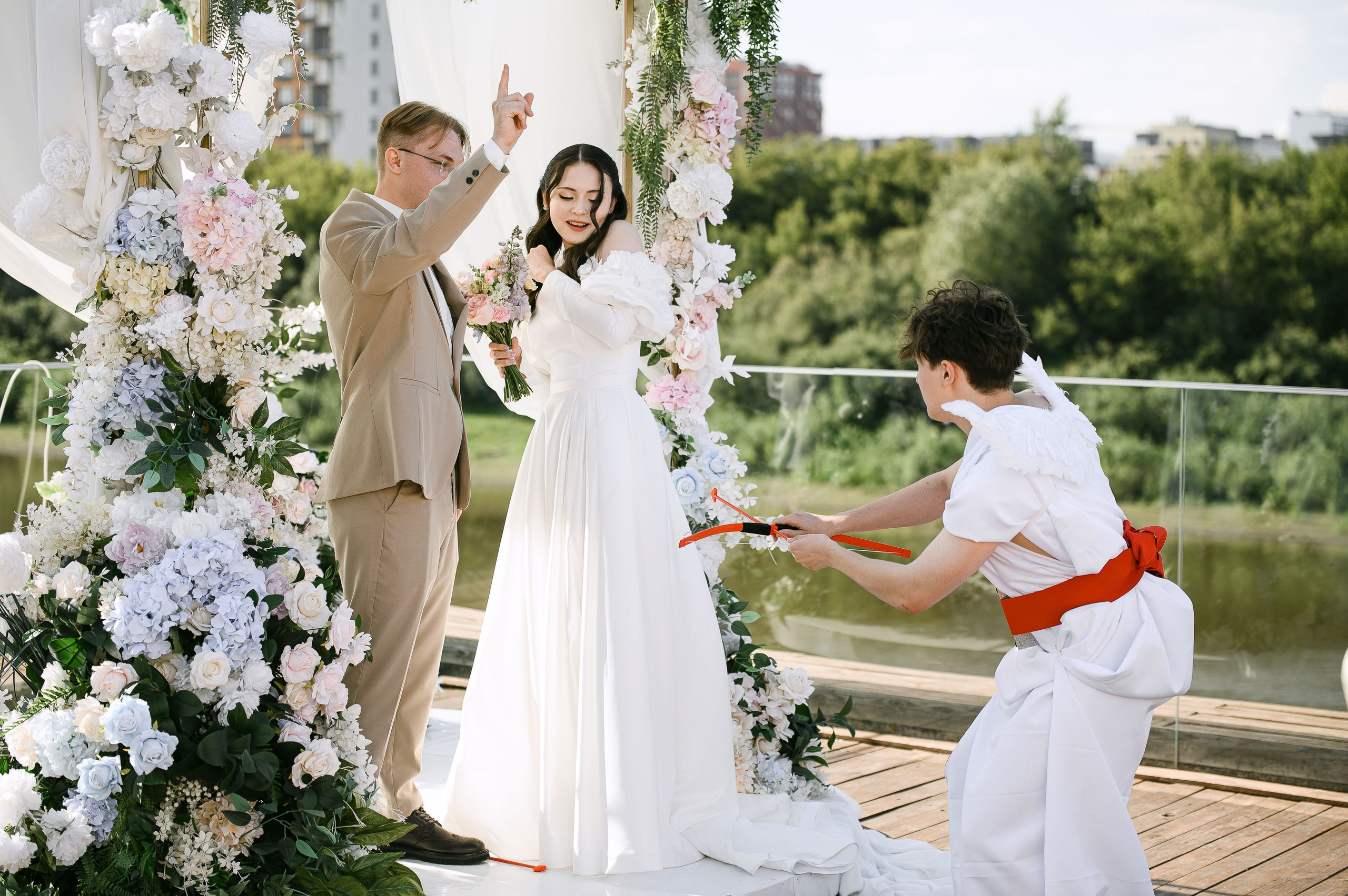 Одним солнечным днем на берегу реки. Евгений Нисковских — свадебный и репортажный фотограф в Тюмени
