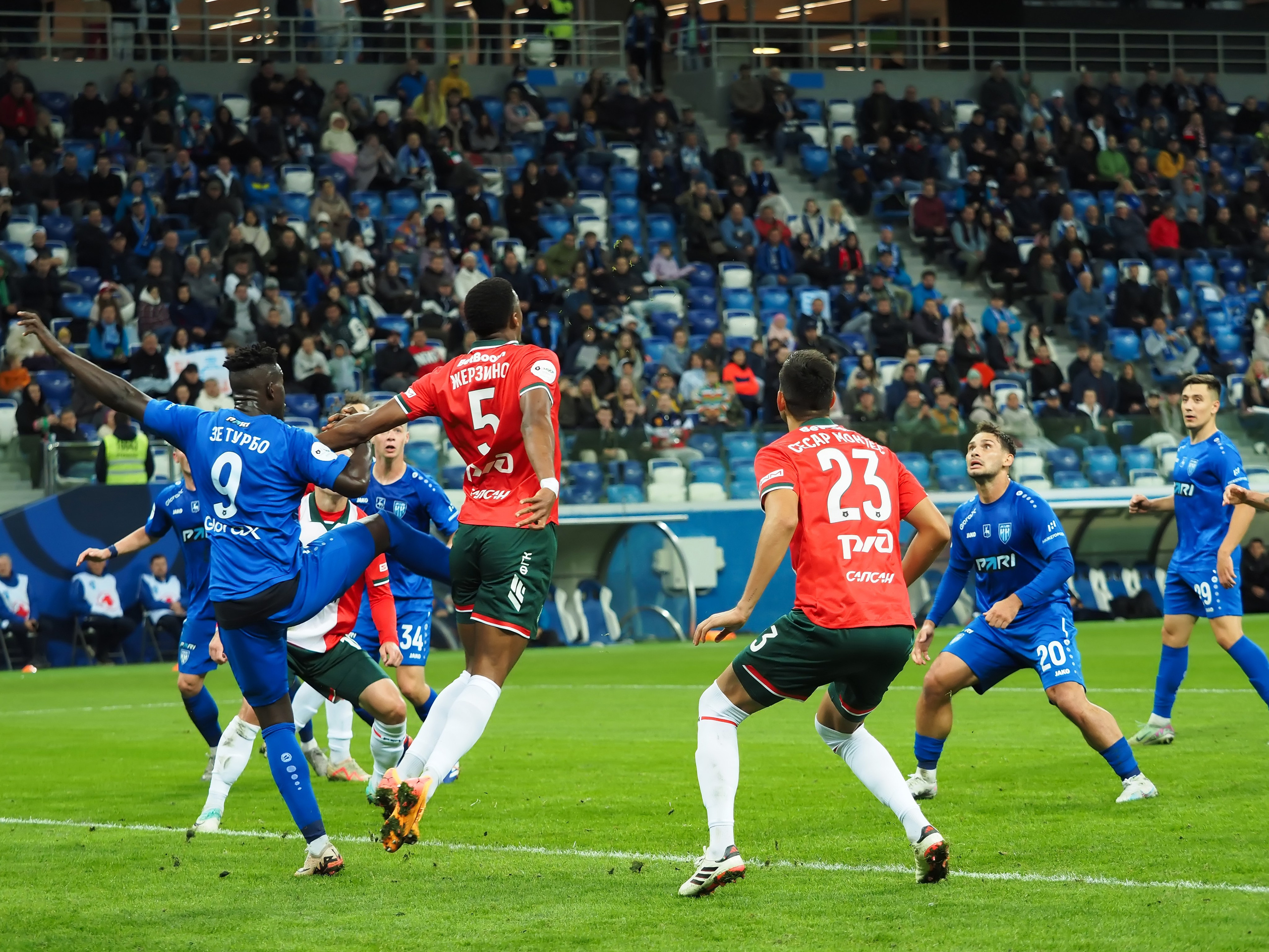 Футбол (РПЛ). Репортажный фотограф Алексей Козьмин