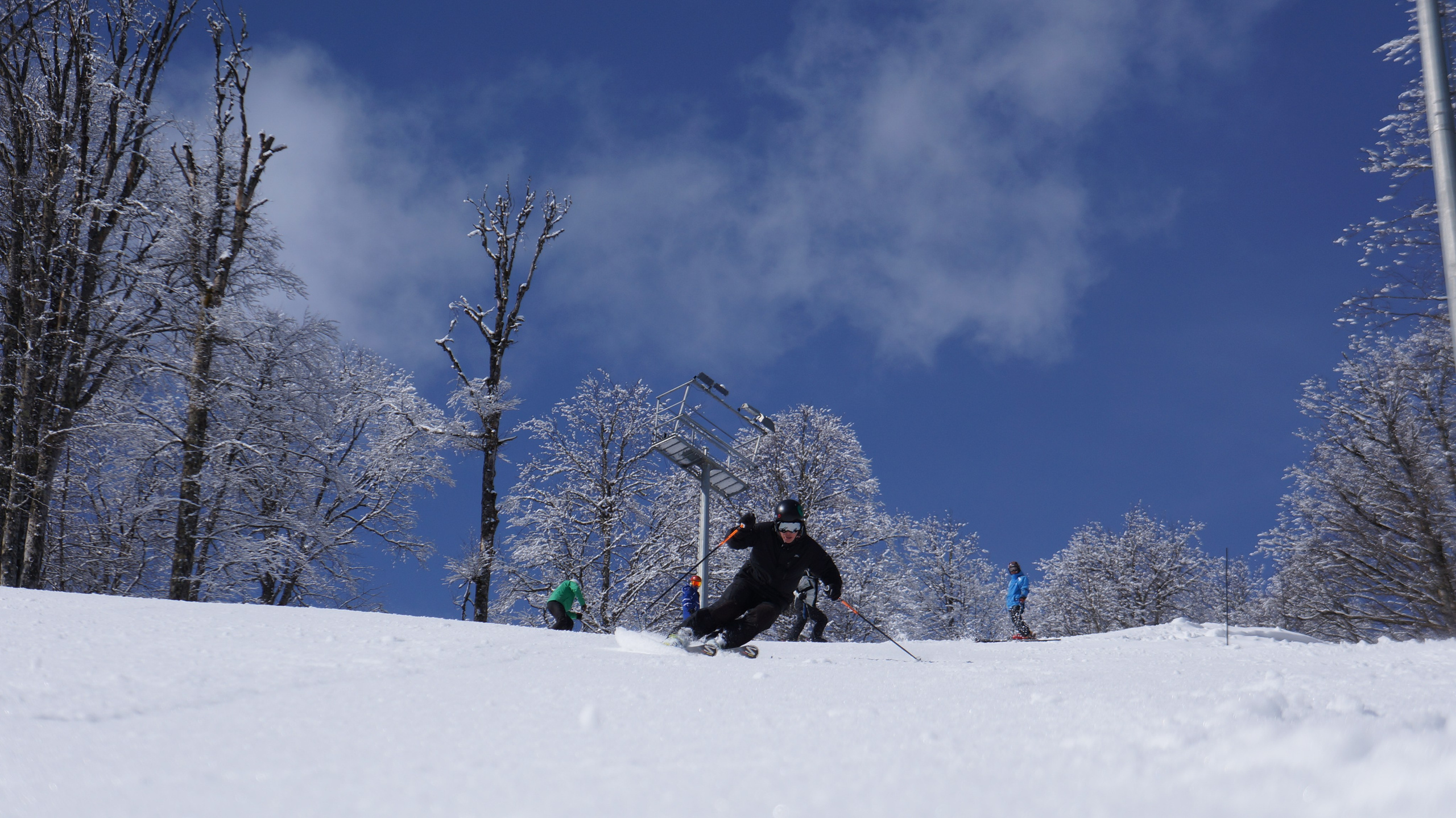 Обучение с инструктором. Инструктор по горным лыжам Василий Жидков