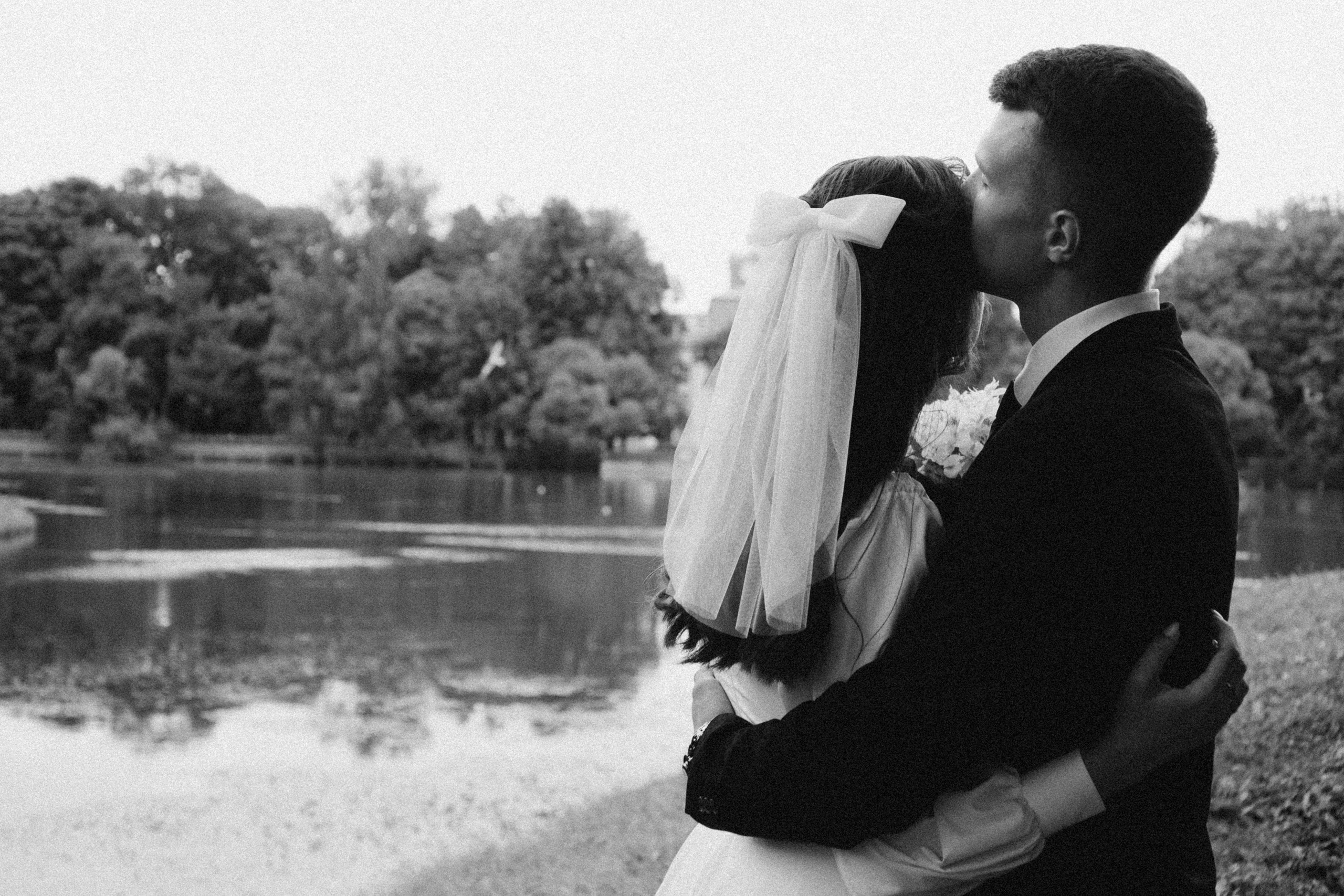 СВАДЕБНАЯ СЬЕМКА В ТАВРИЧЕСКОМ САДУ И ПРОГУЛКА ПО ЧЕРНЫШЕВСКОЙ. Профессиональный фотограф, Санкт-Петербург — Виктория Богомолова