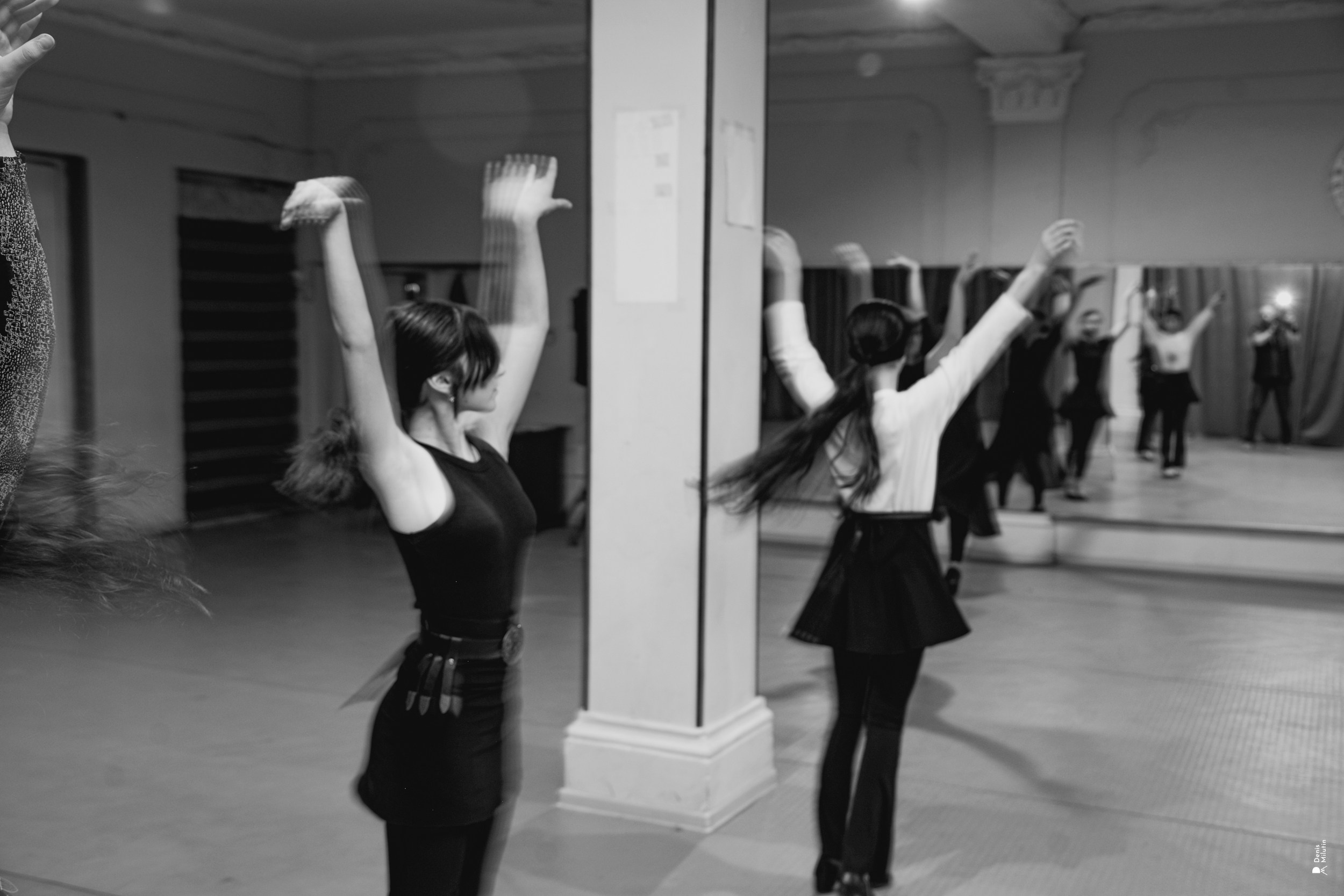 Серия Танцев теней. Портретный фотограф Денис Милютин