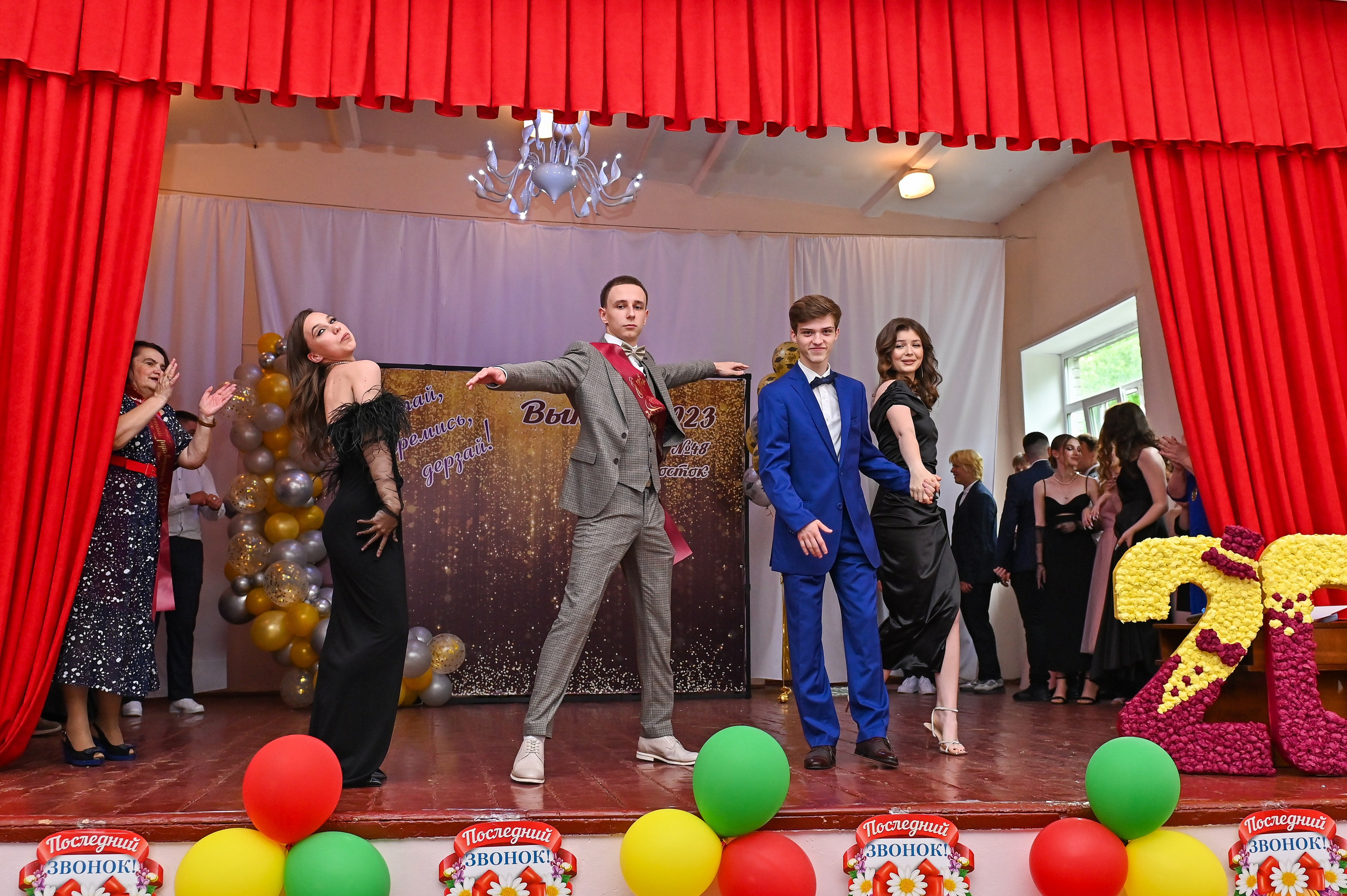 Выпускной школа 48. Семейный и свадебный фотограф во Владивостоке