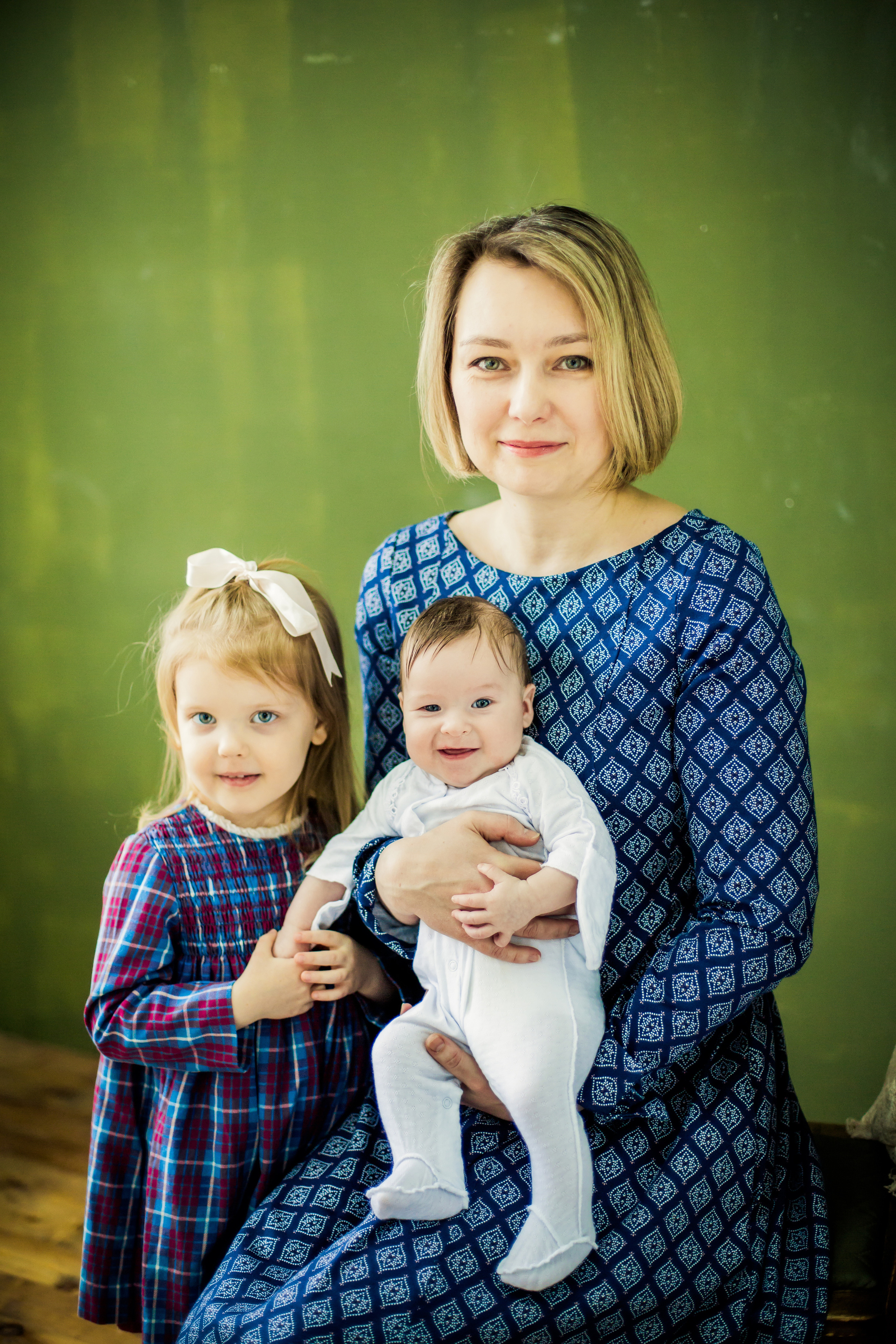 Фотосессия отца с маленьким сыном в студии. Детский, свадебный и семейный фотограф Юлия Курбатова, Санкт-Петербург