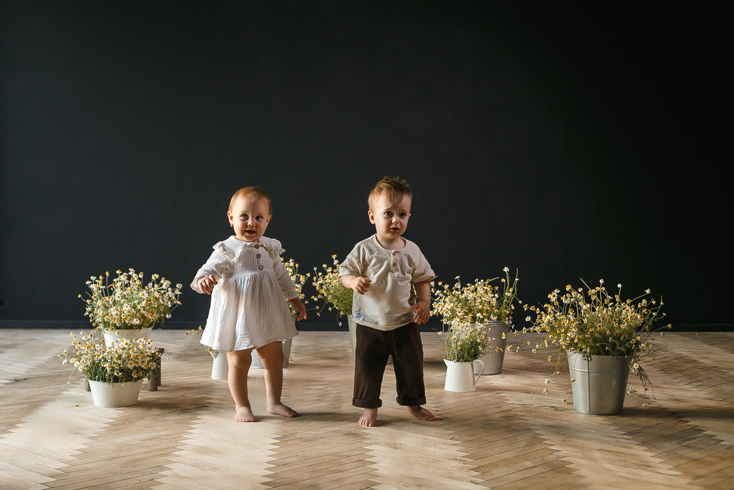 Тройняшки в ромашках. Событийный фотограф Максим Бескоровайновнов