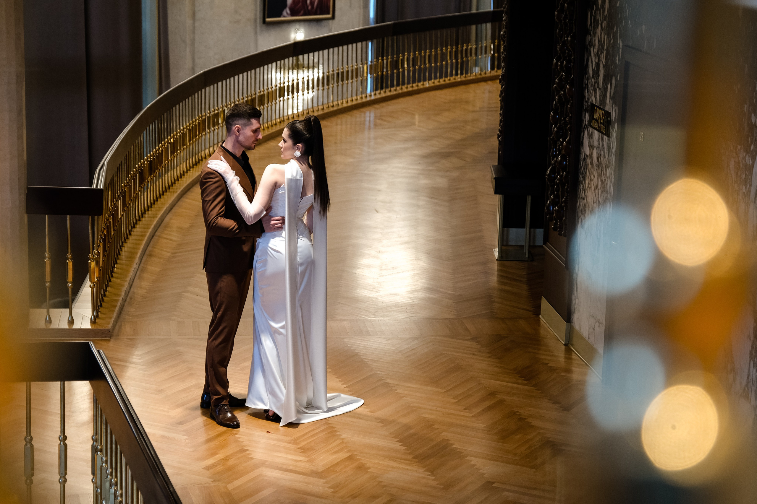 Свадебная фотосессия в театре драмы имени Наума Орлова. Свадебный фотограф в Челябинске Сырчикова Наталья