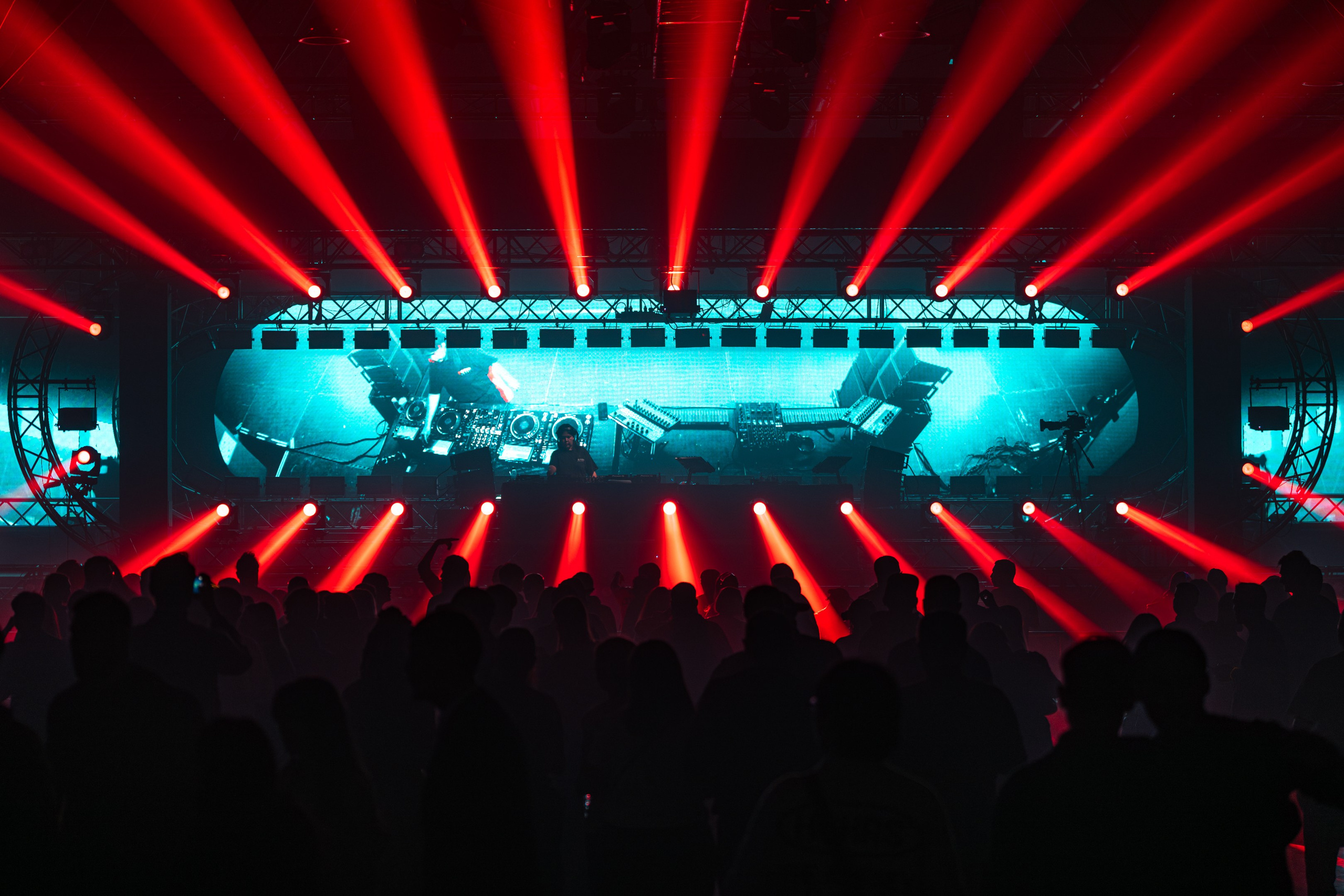 PAUL VAN DYK / 2024. OOPS