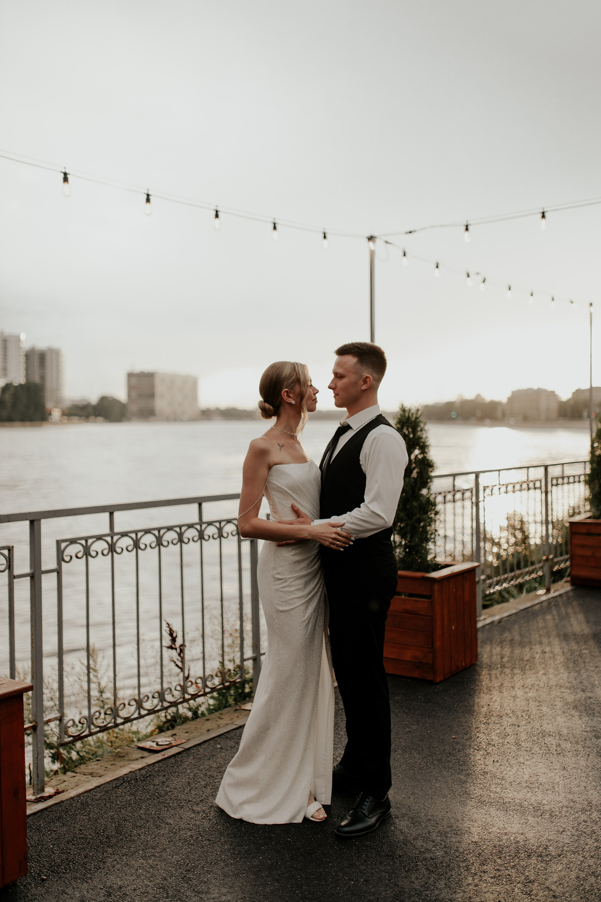 Свадебный банкет в Санкт-Петербурге — Трогательная фотосессия с родными и лавстори. Фотограф в Санкт-Петербурге Лиза Семченкова