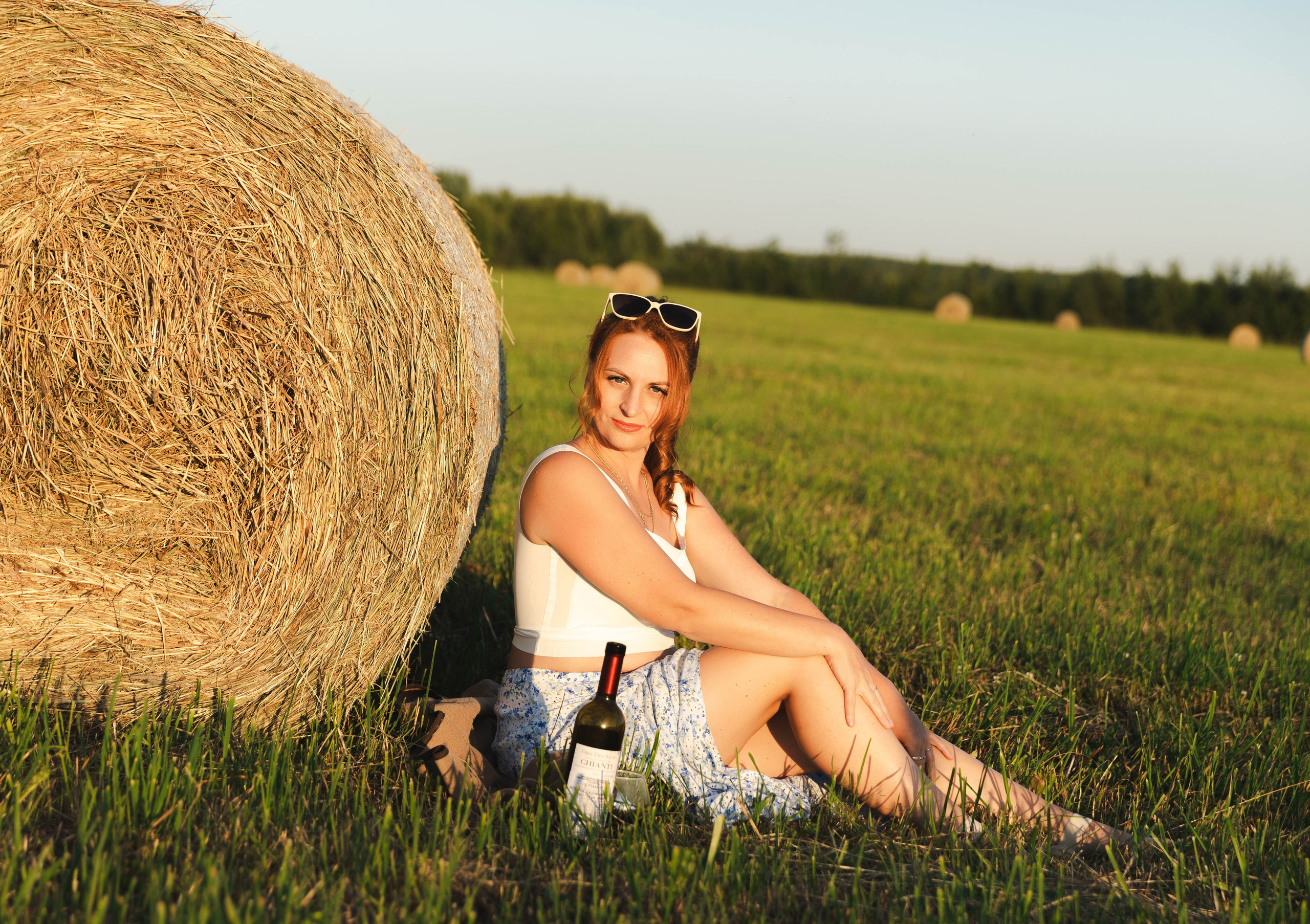 Молодость — это танцевать с бокалом. Свадебный и семейный фотограф в Карелии