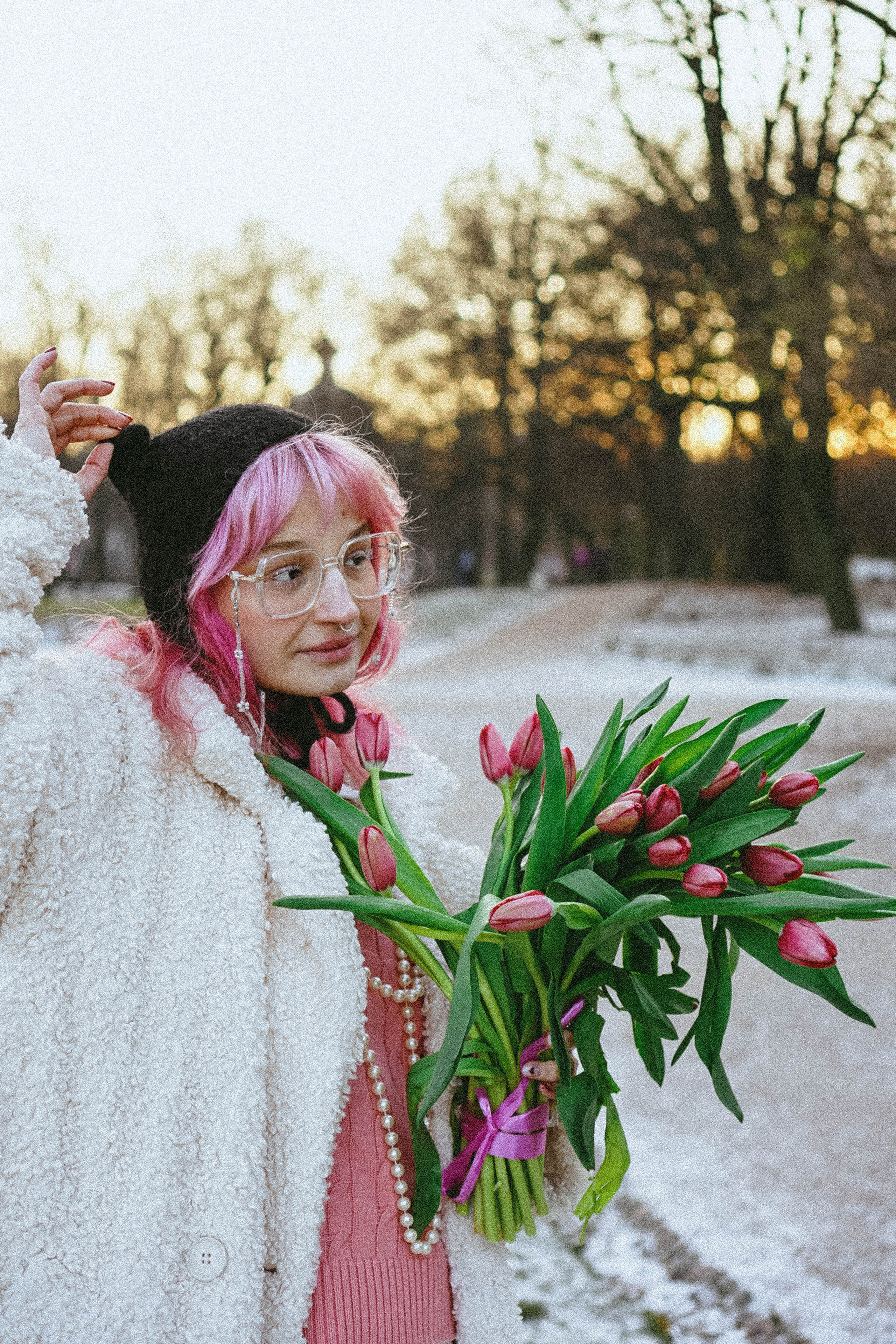 Прогулочная фотосессия с тюльпанами. Профессиональный фотограф, Санкт-Петербург — Виктория Богомолова