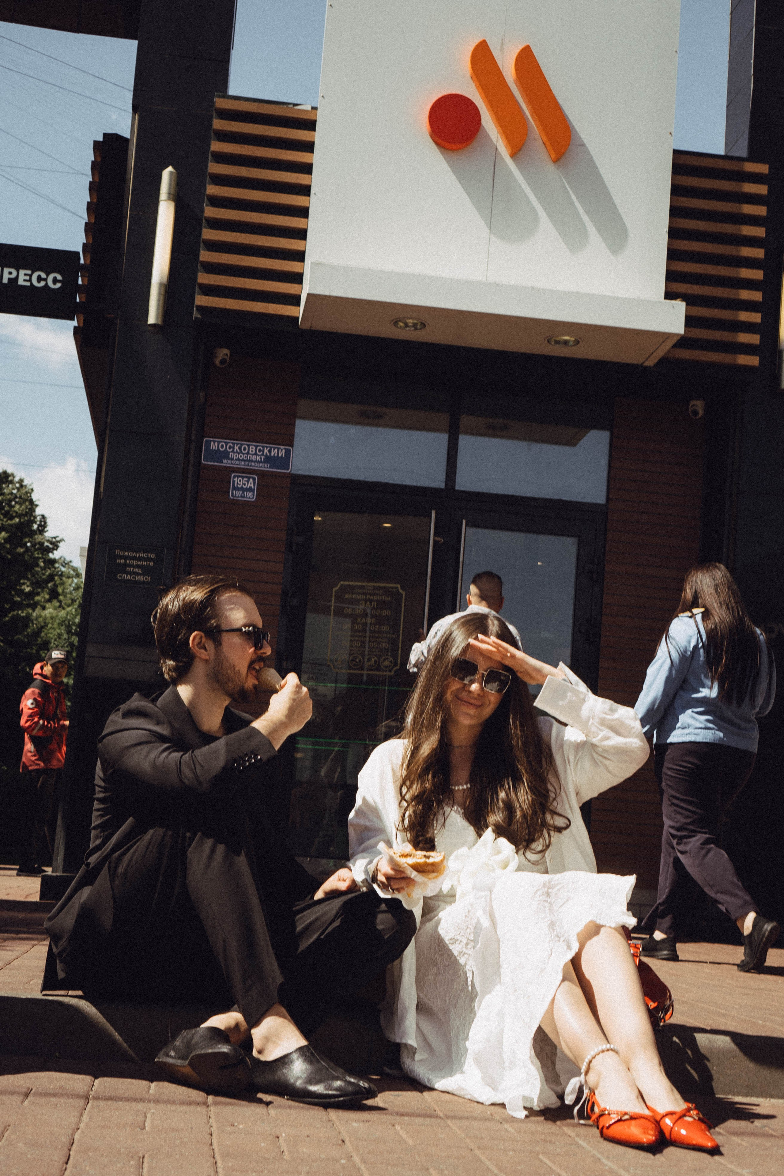 СВАДЕБНАЯ СЬЕМКА В ПАРКЕ ПОБЕДЫ И ПРОГУЛКА ПО МОСКОВСКОМУ ПРОСПЕКТУ. Профессиональный фотограф, Санкт-Петербург — Виктория Богомолова