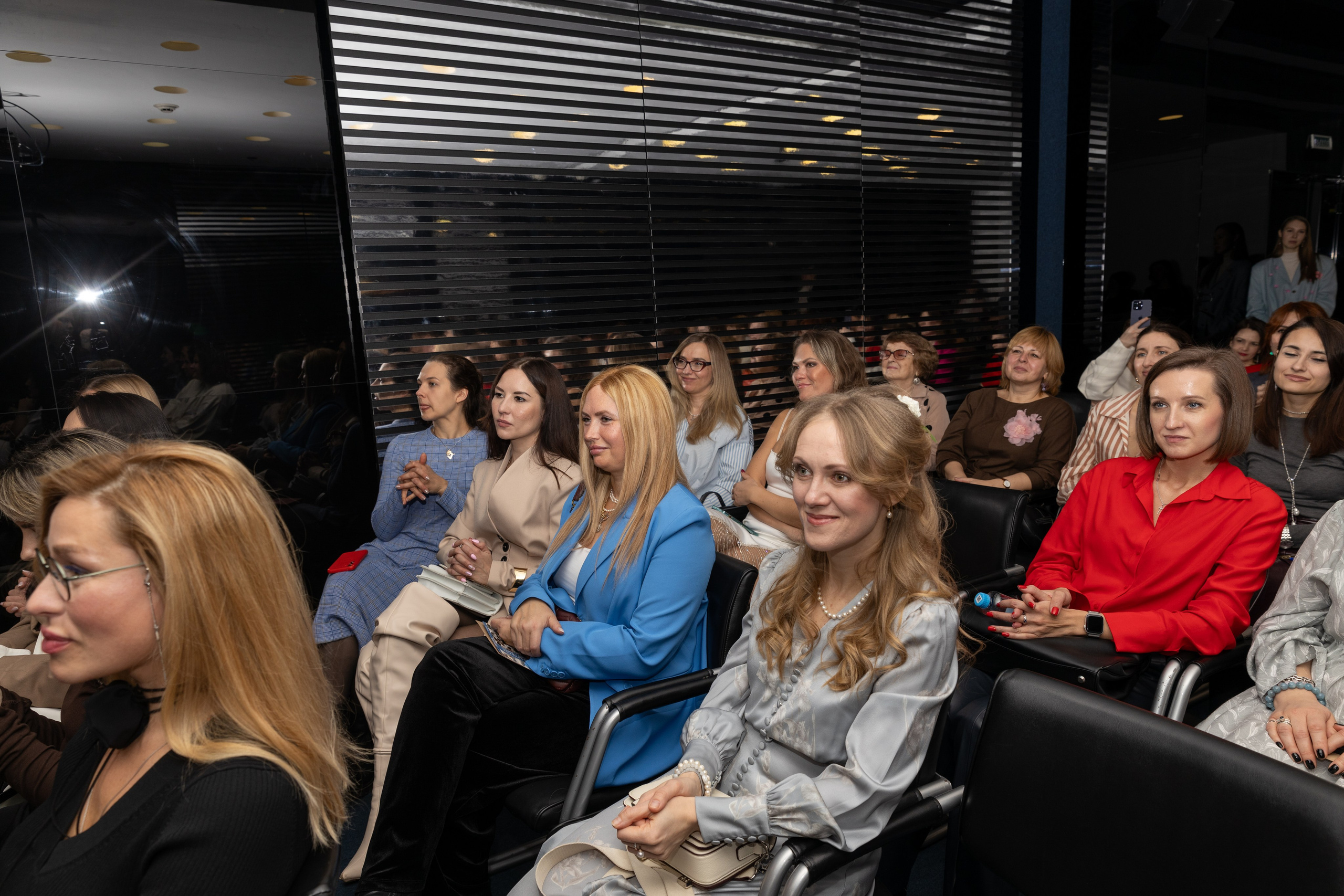 Презентация книги «История НИ одной женщины». Дацук Анна Фотограф из Екатеринбурга