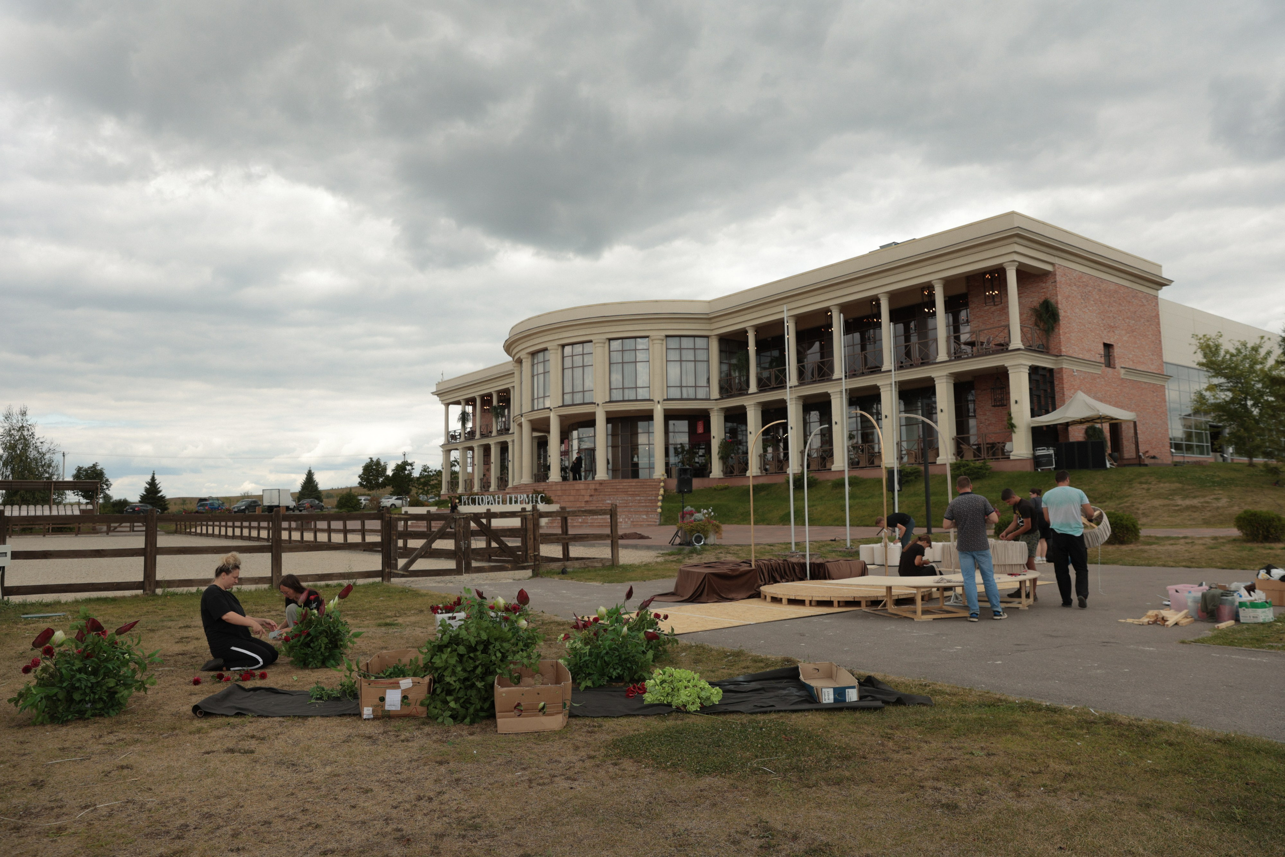 20|08|25 Backstage. On Emotions агентство