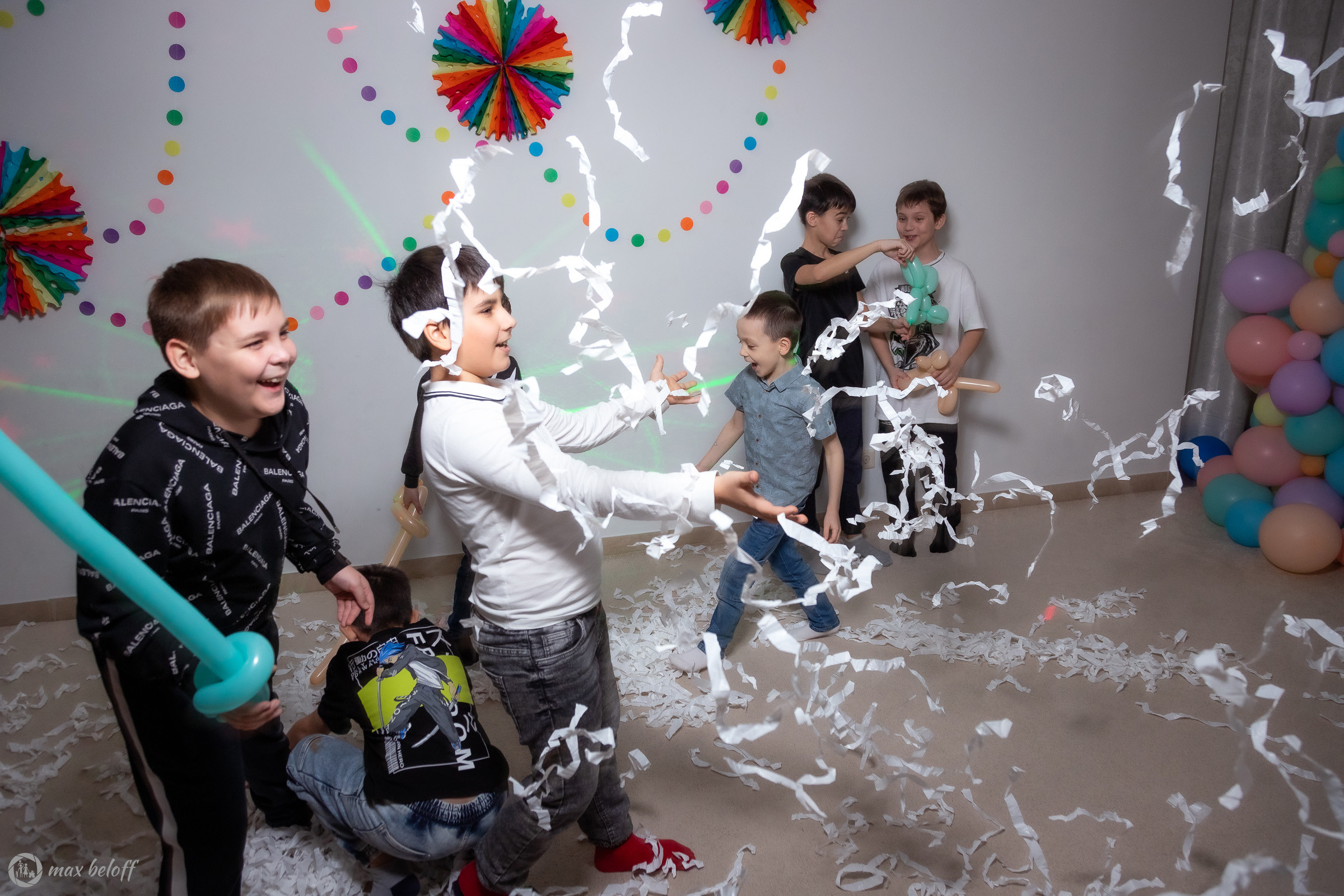 Студия Смайл. День рождения Игоря. Семейный фотограф — Макс Белогрудов