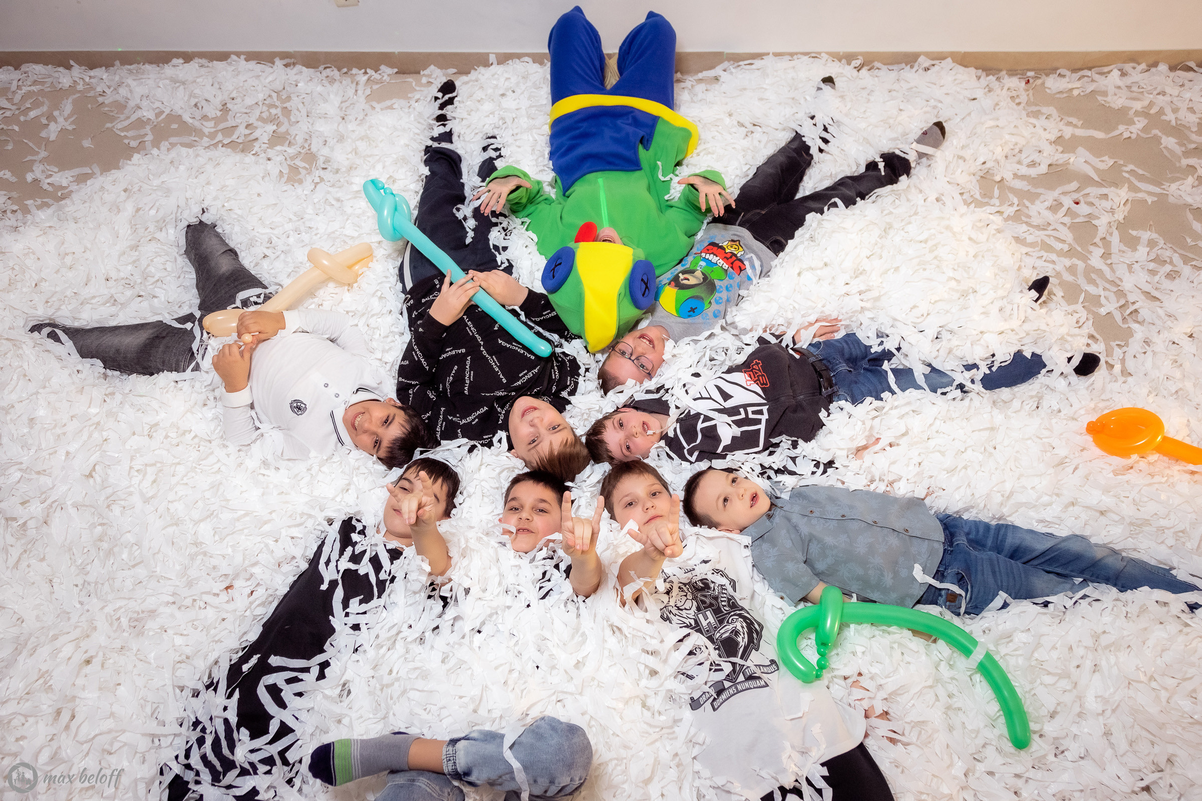 Студия Смайл. День рождения Игоря. Семейный фотограф — Макс Белогрудов