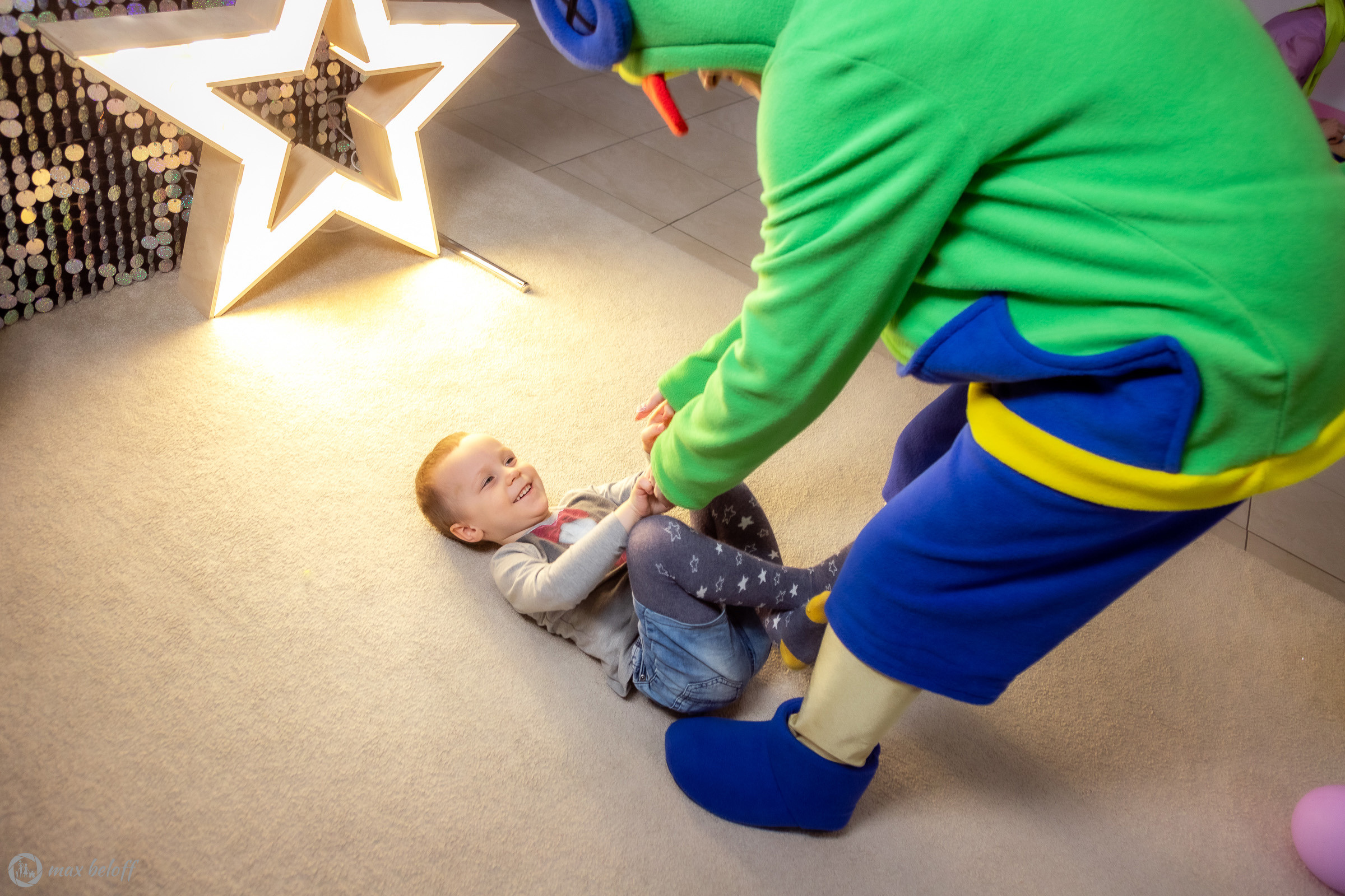 Студия Смайл. День рождения Игоря. Семейный фотограф — Макс Белогрудов