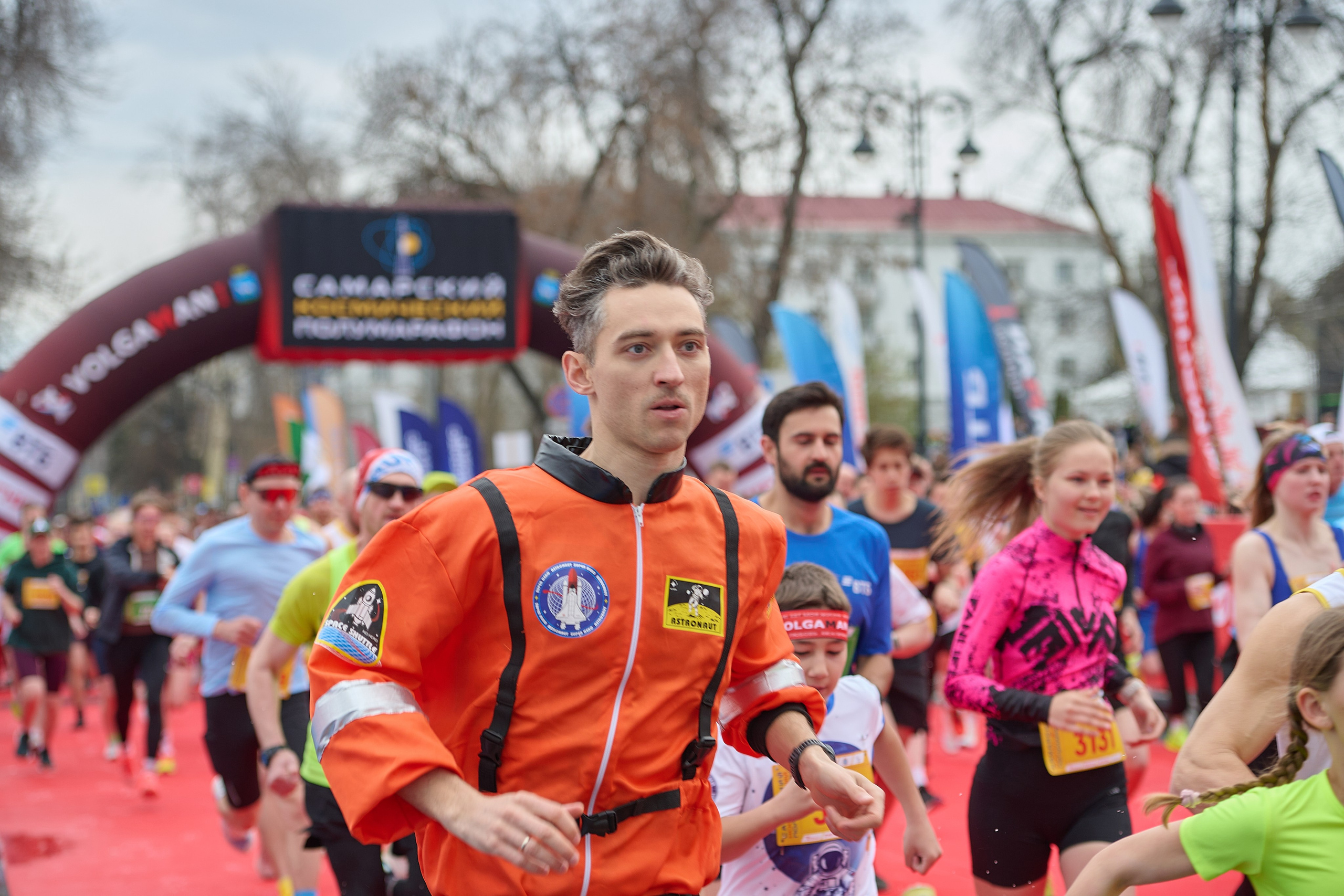 Самарский космический полумарафон 2026 (с командой ВТБ). Фотограф в Самаре
