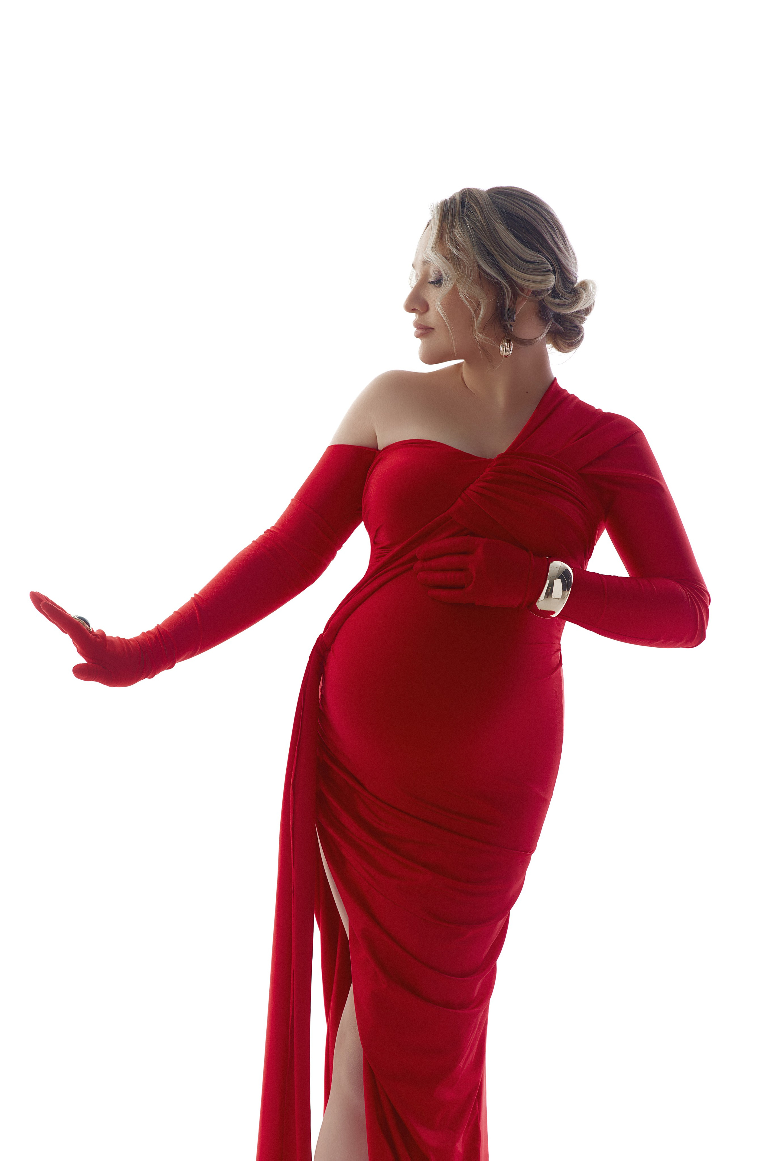 ПЛАТЬЯ / ПЕНЬЮАРЫ. Главная