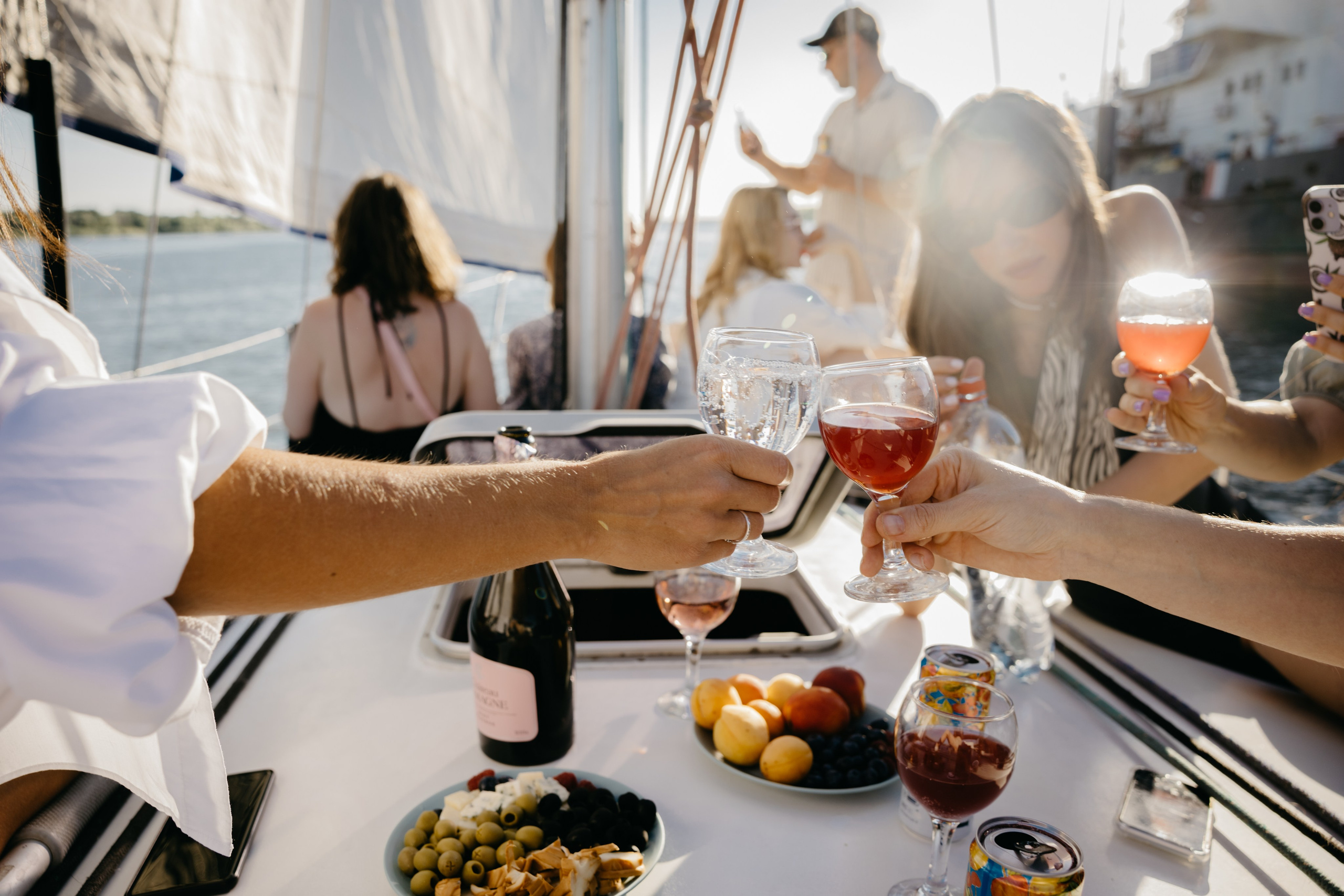 Прогулка на яхте. Фотограф Эдуарда Титанян