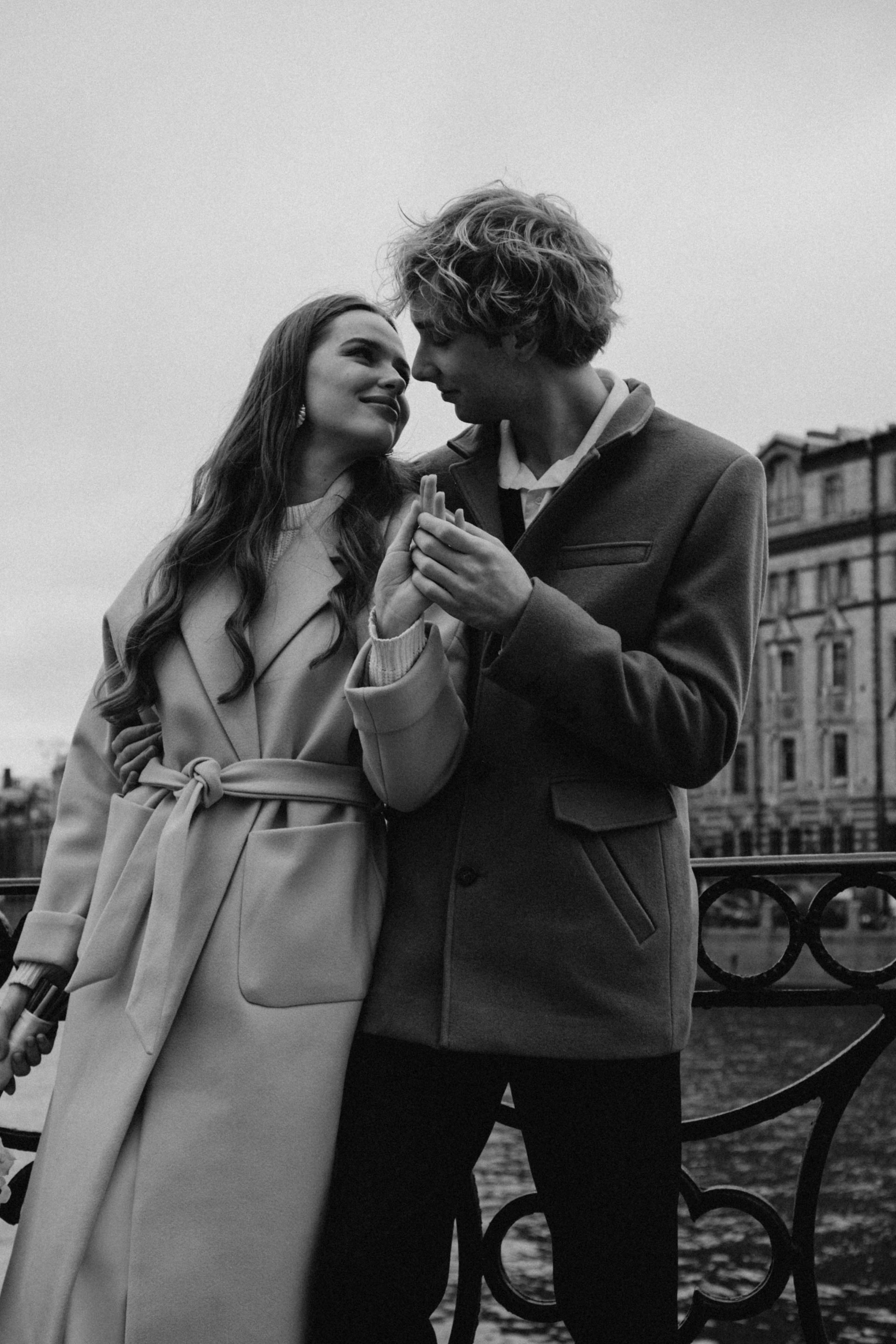 СВАДЕБНАЯ СЬЕМКА В ОТЕЛЕ. СБОРЫ ЖЕНИХА И НЕВЕСТЫ И ТАКЖЕ ТОР И ПОДГОТОВКА К ПРОГУЛКЕ И ПРОГУЛКА ПО ПЕТРОГРАДКЕ. Профессиональный фотограф, Санкт-Петербург — Виктория Богомолова