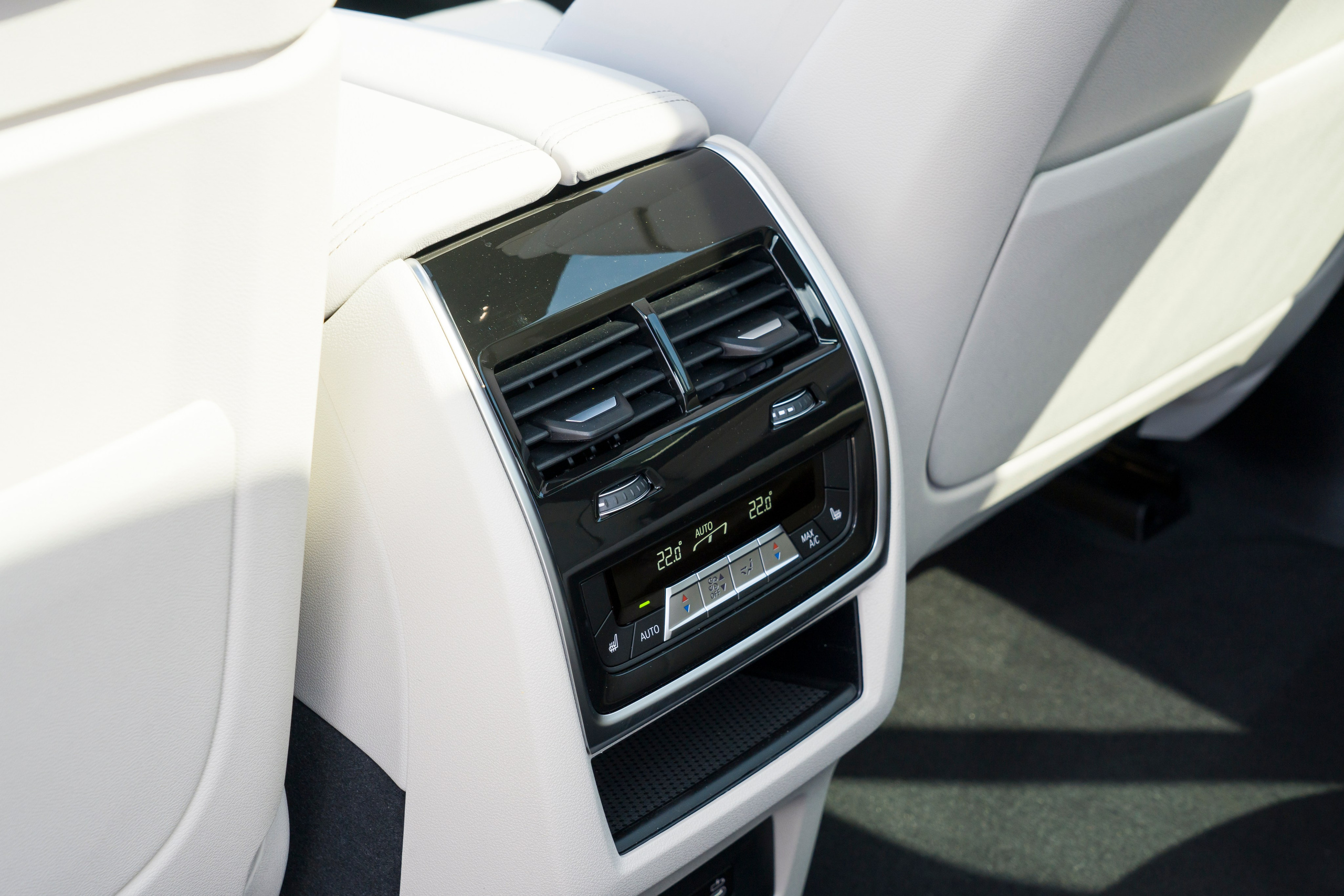 Такси люкс-класса. Фотограф в Санкт-Петербурге. Репортажная и все съёмки для бизнеса