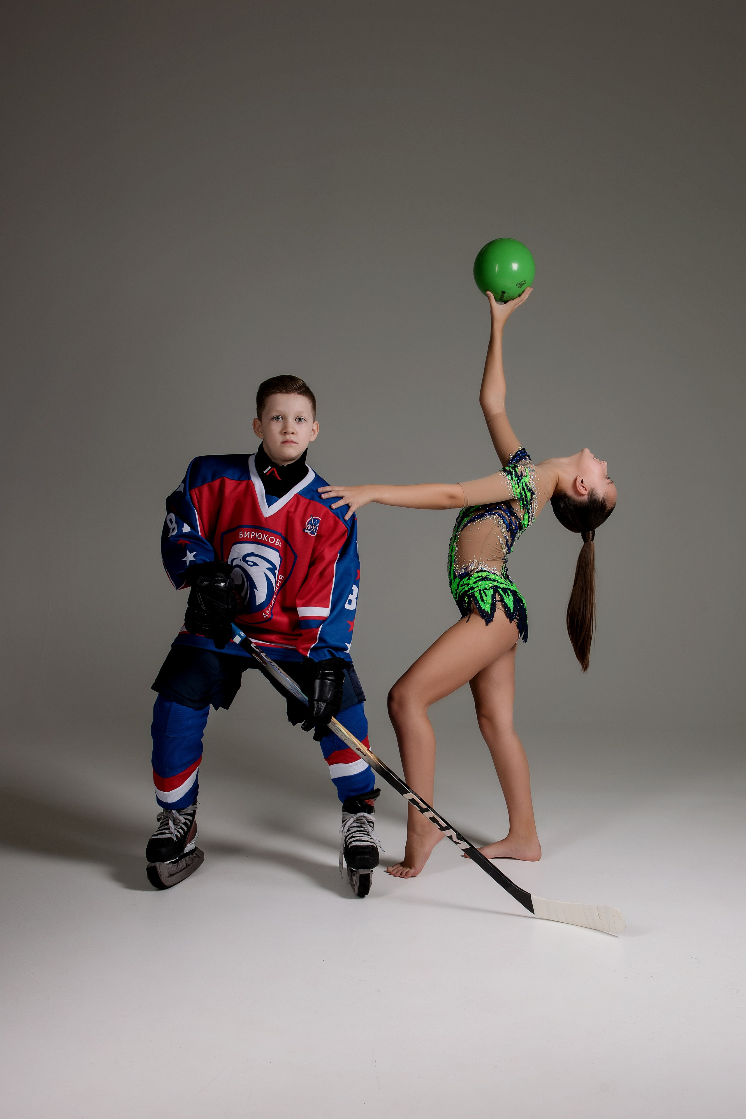 Хоккей — Гимнастика групповая съемка. Детский фотограф в Долгопрудном и Москве