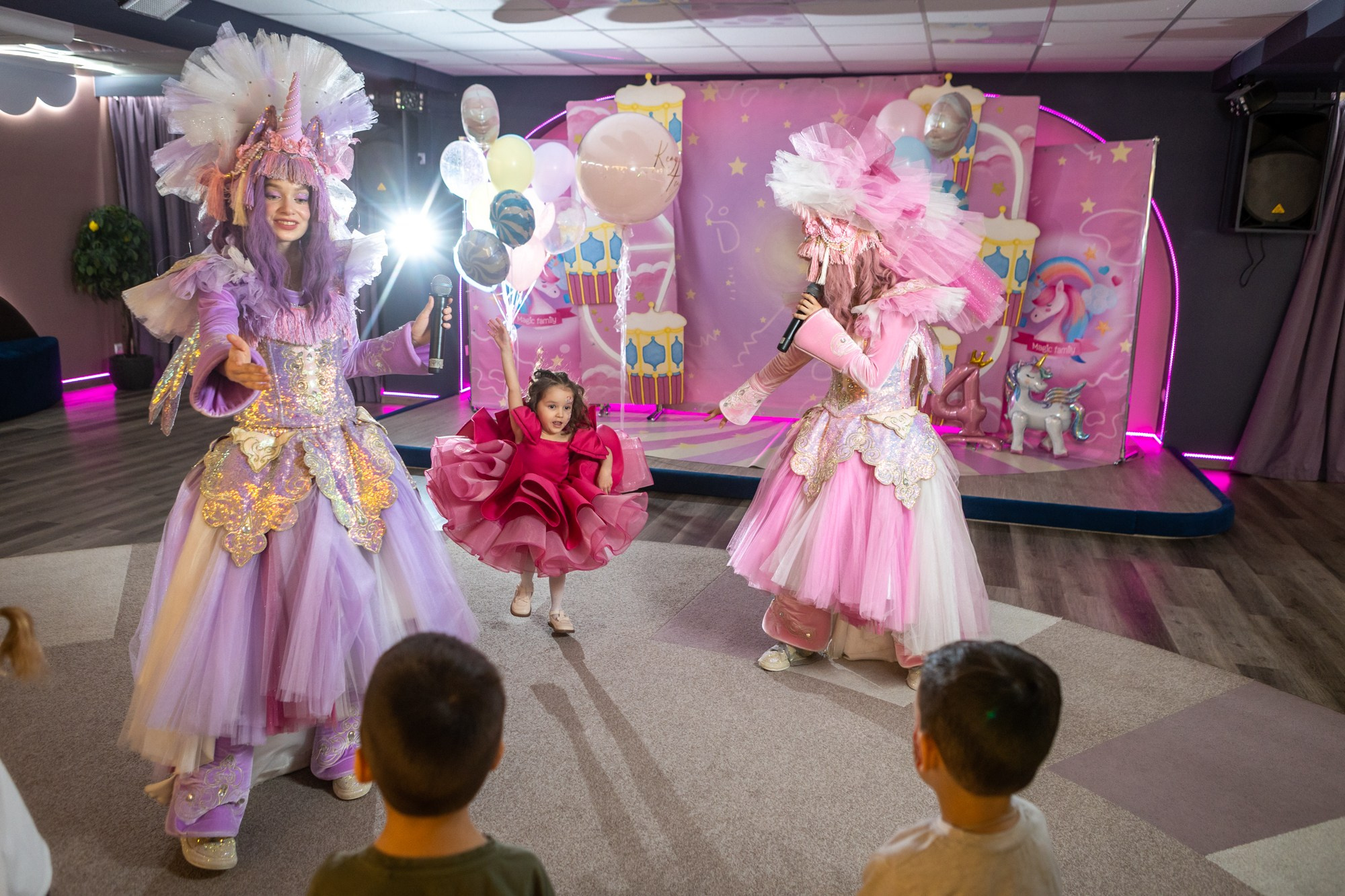 День Рождения Ксюши в Happy Land. Фотограф в Оренбурге. Профессиональный фотограф