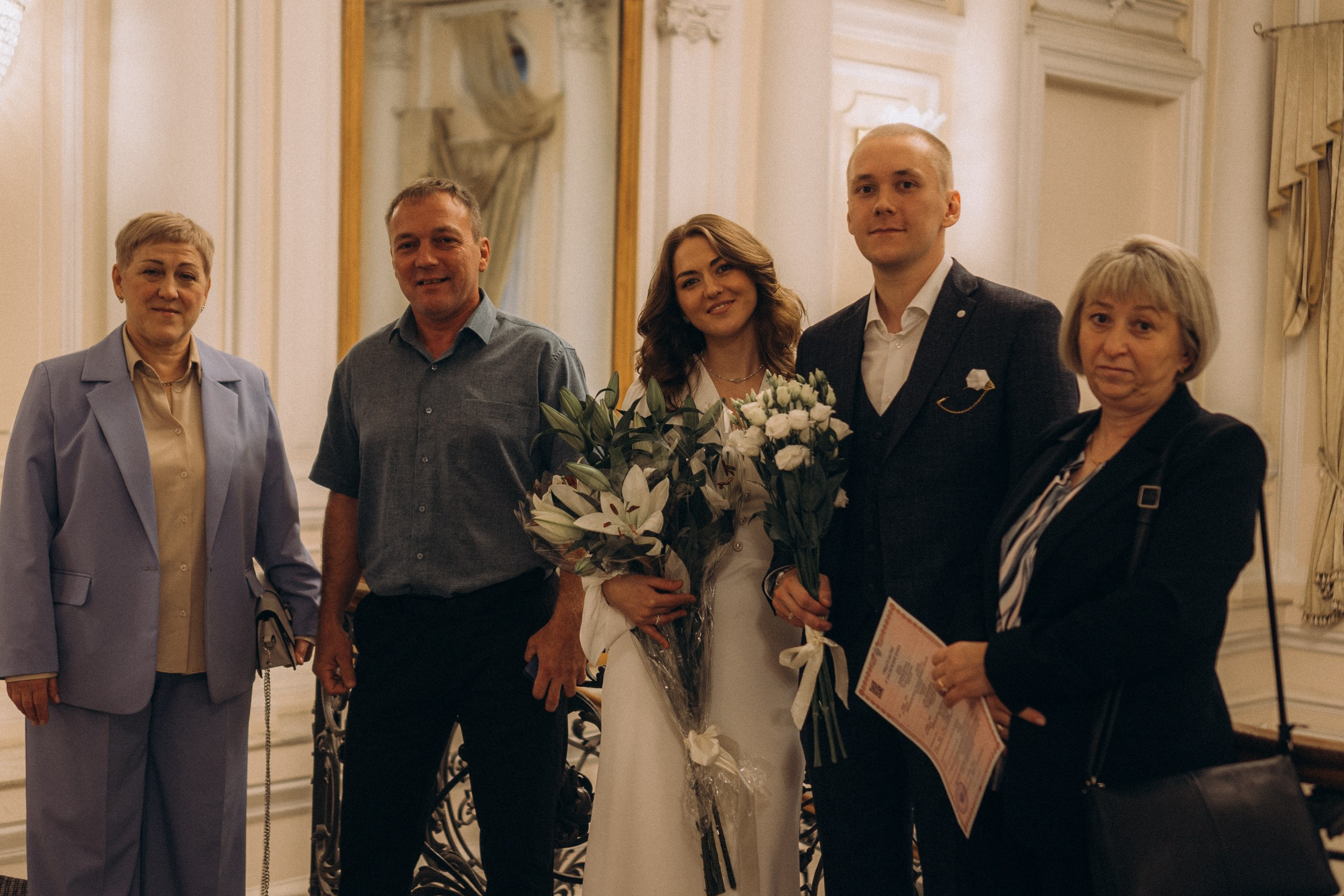 СВАДЕБНАЯ СЬЕМКА ПАРЫ ВО ВТОРОМ ДВОРЦЕ БРАКОСОЧЕТАНИЯ И ПРОГУЛКА ПО ЧЕРНЫШЕВСКОЙ. Профессиональный фотограф, Санкт-Петербург — Виктория Богомолова