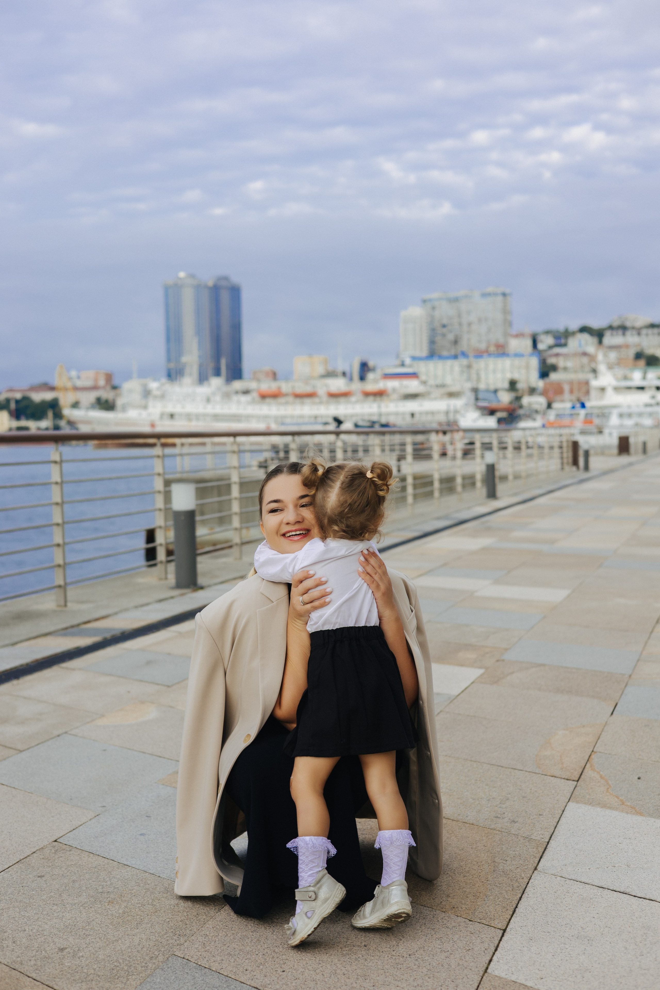 Эмилия с мамой. Портретный, свадебный, репортажный фотограф во Владивостоке Юлиана Джули Фокс