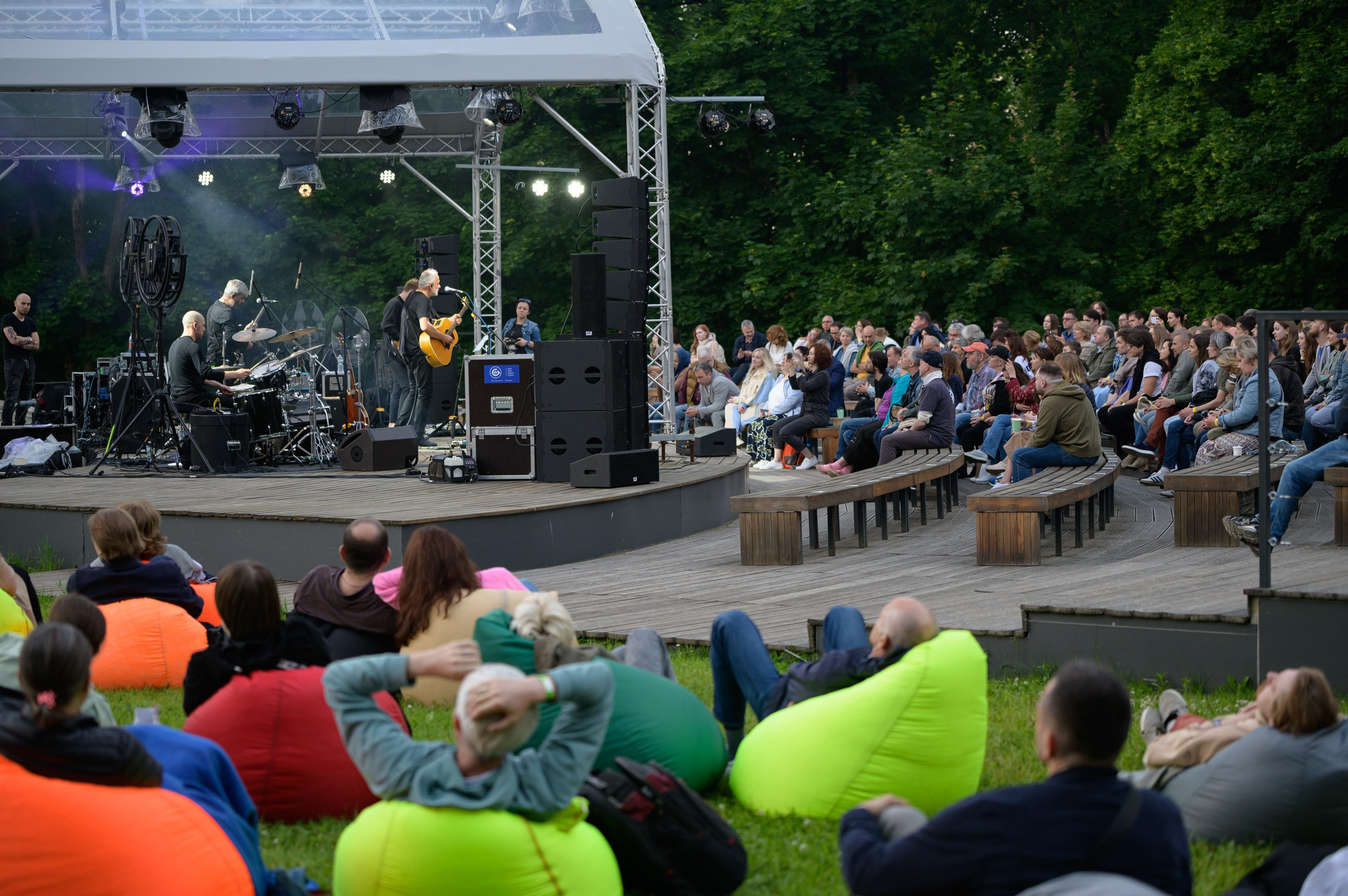 Мегаполис Бенд