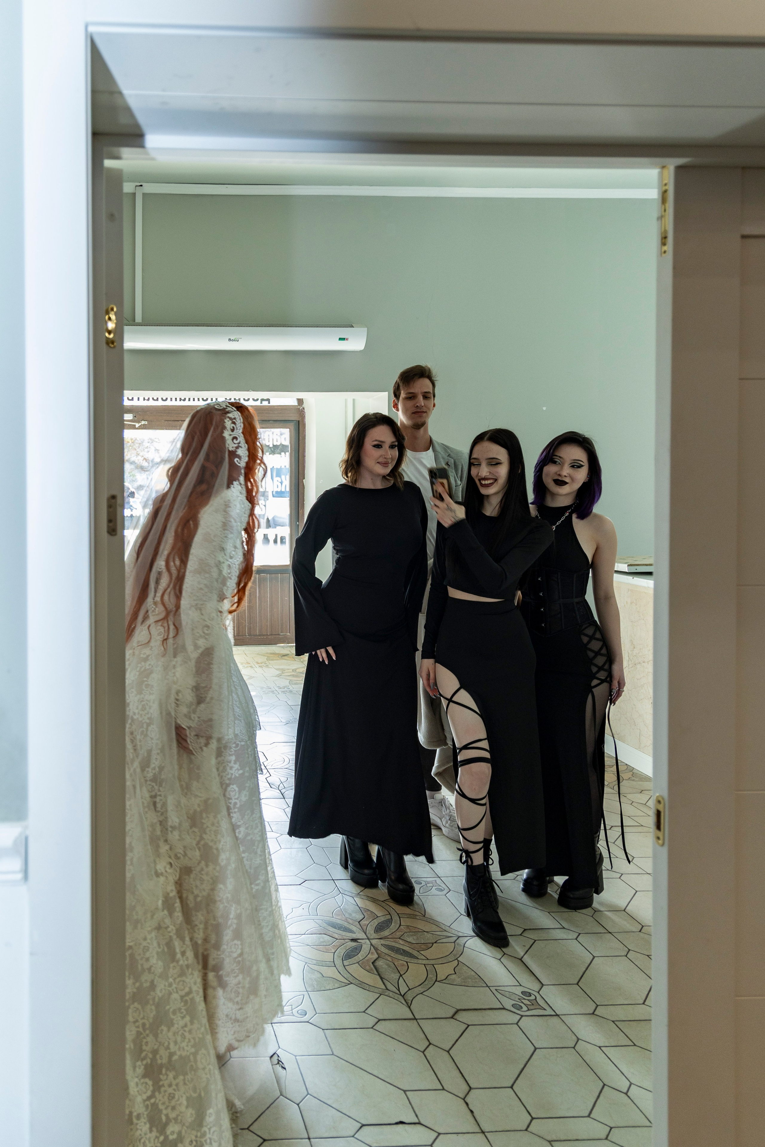 Свадебная фотосессия свадебный фотограф Татьяна Марсуверских свадебная фотопрогулка Москва Жуковский. Фотограф для маркетплейсов, фотоуслуги в Жуковском Татьяна Марсуверских