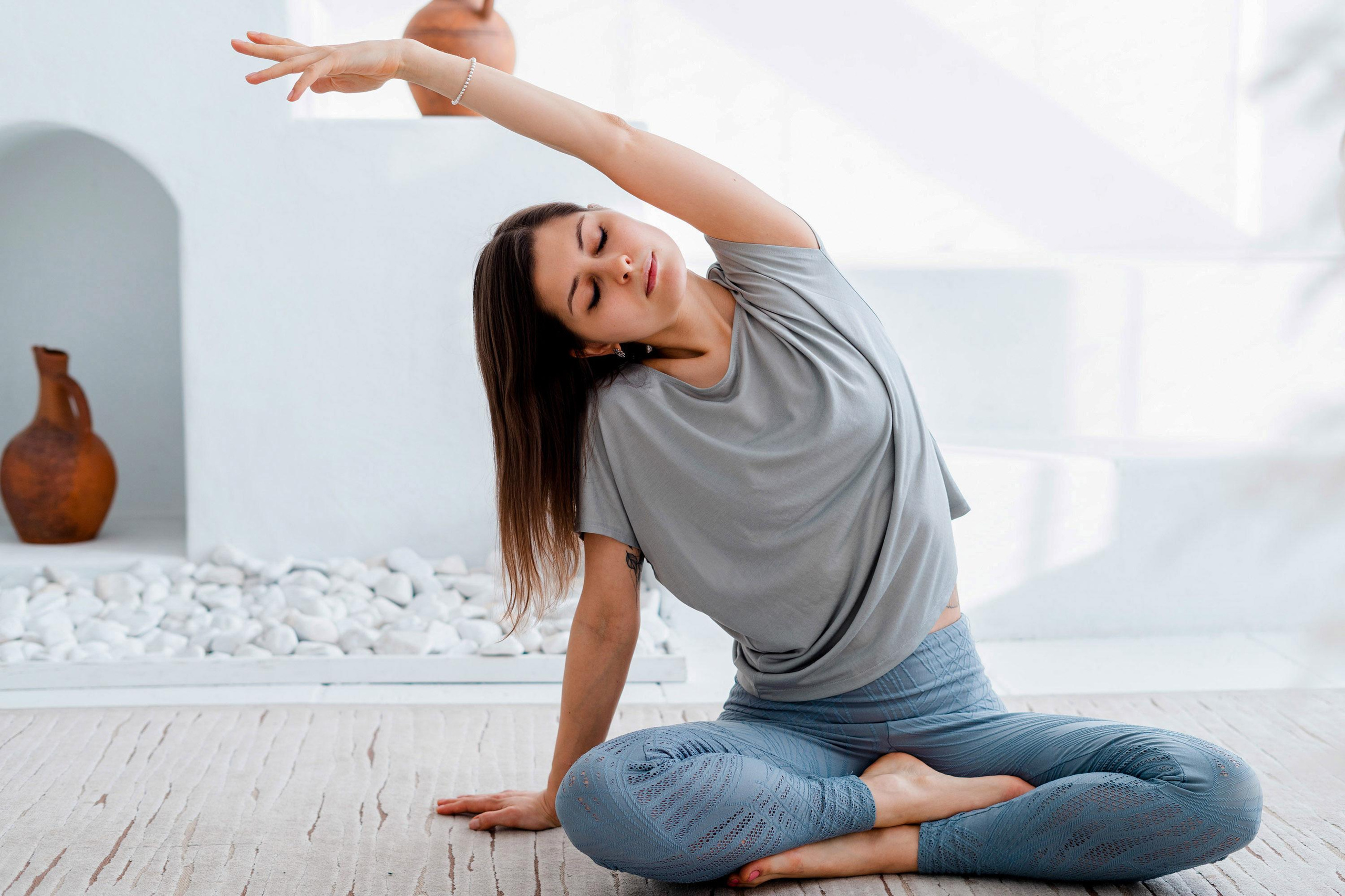 Бренд фотосессия для преподавателя ресторатив йоги в Москве