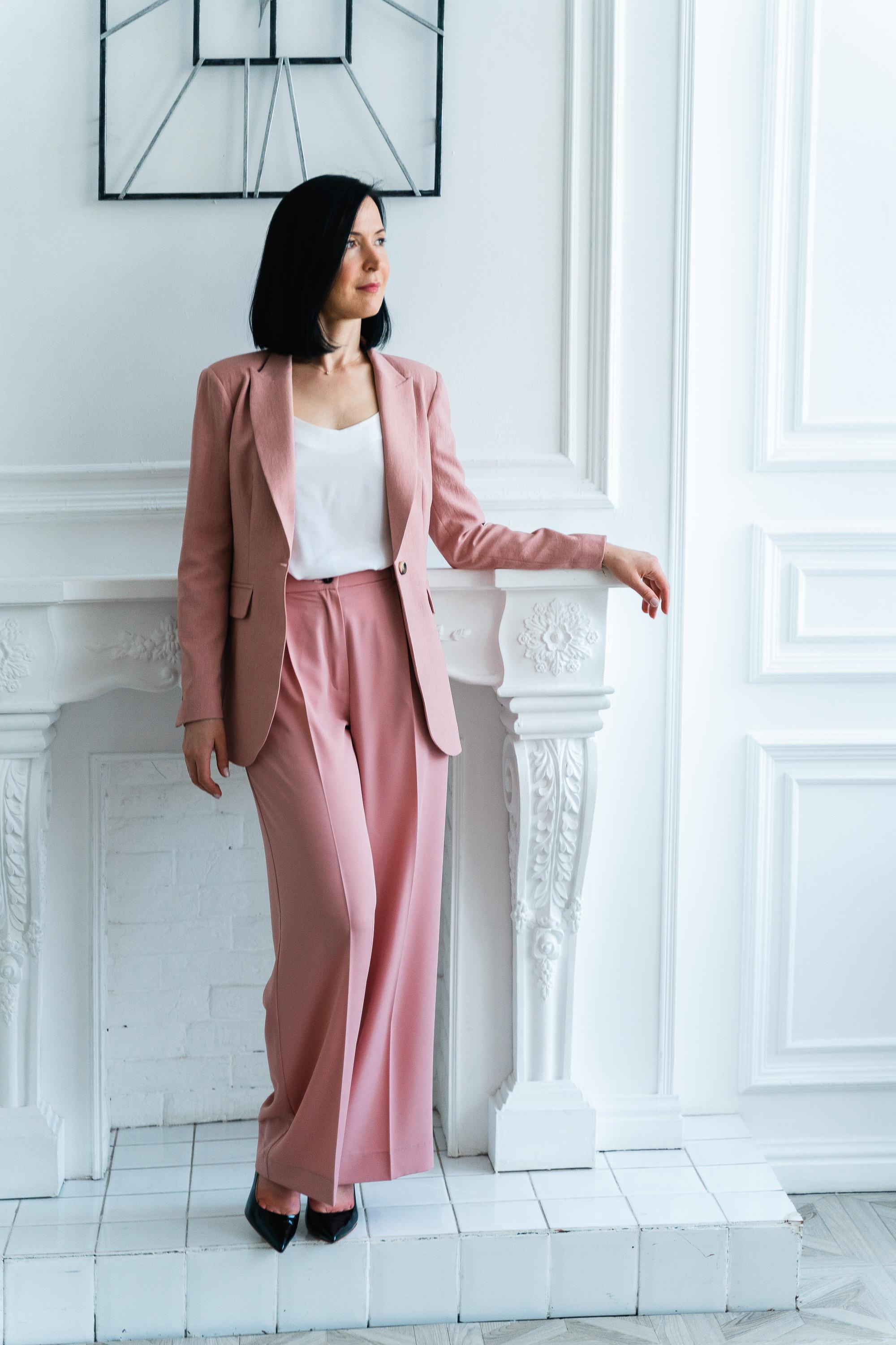 Дизайнер интерера - деловой портрет бизнес вумен в Москве