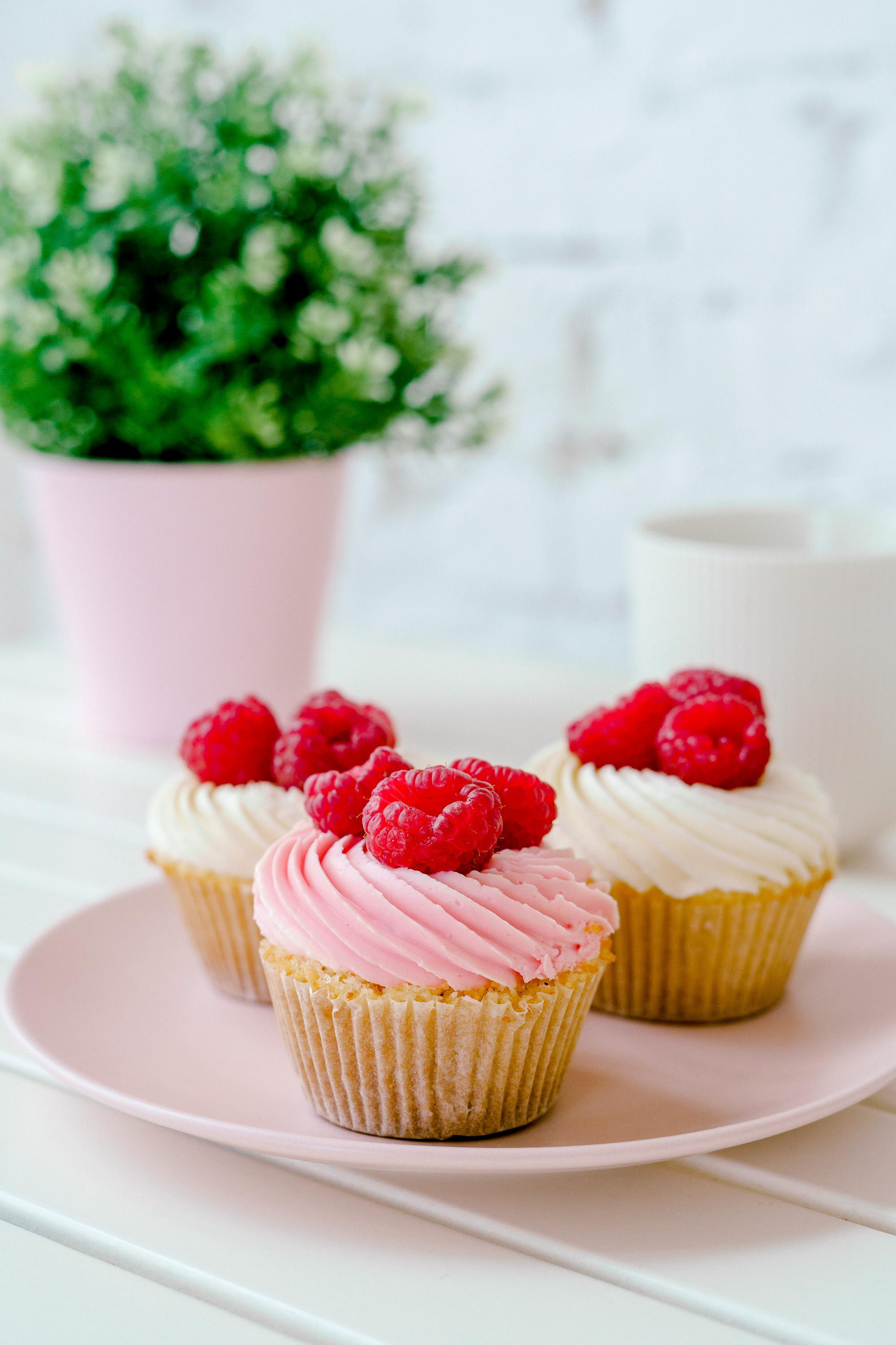 Предметная фотография капкейков ручной работы в Москве