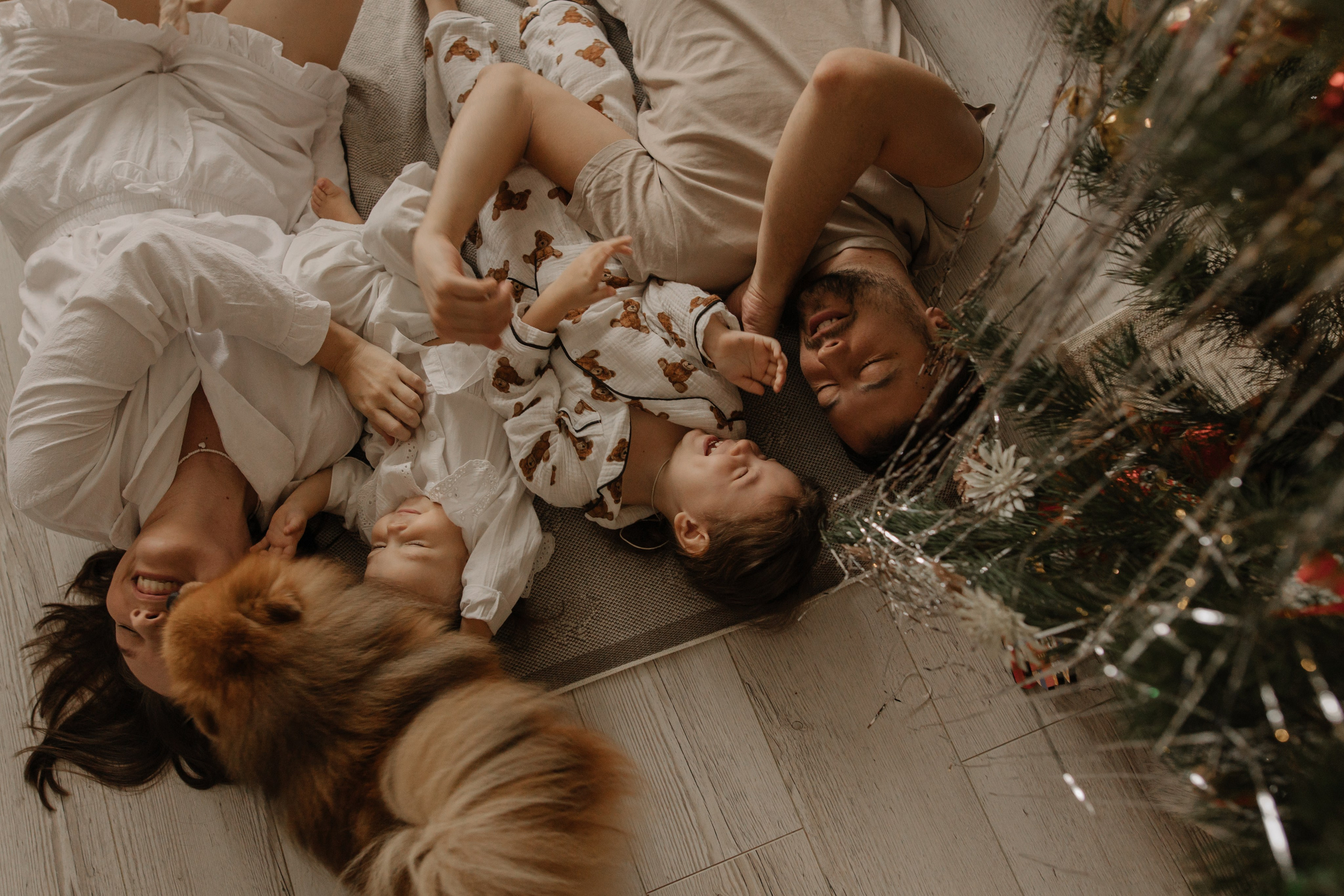 Виталий, Ксения, София, Мирослава и Маффин. Семейный фотограф в Москве Валерия Мясникова