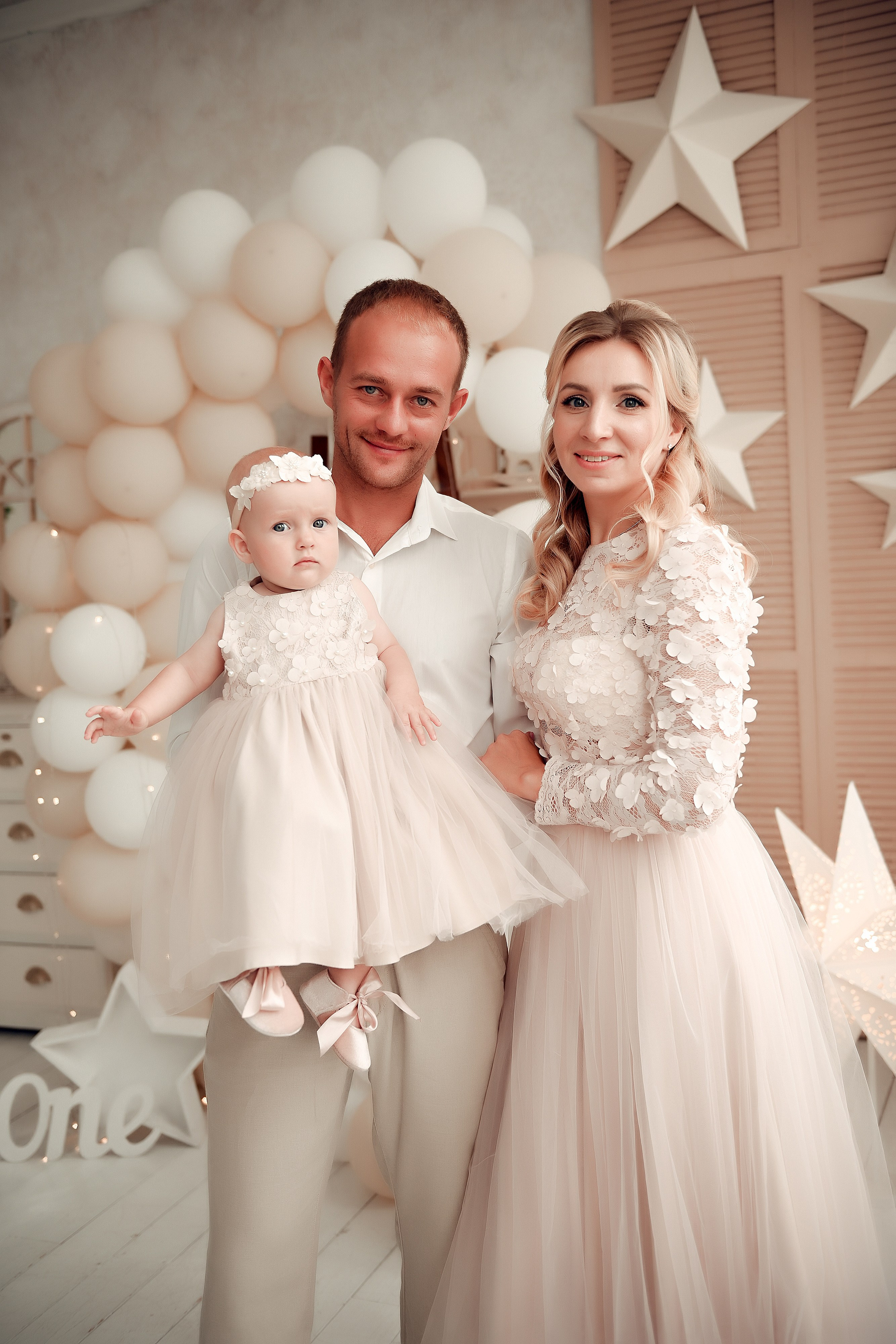 Семейная на 1 годик. Свадебный, семейный, детский, контент фотограф в Омске Максим Ильин