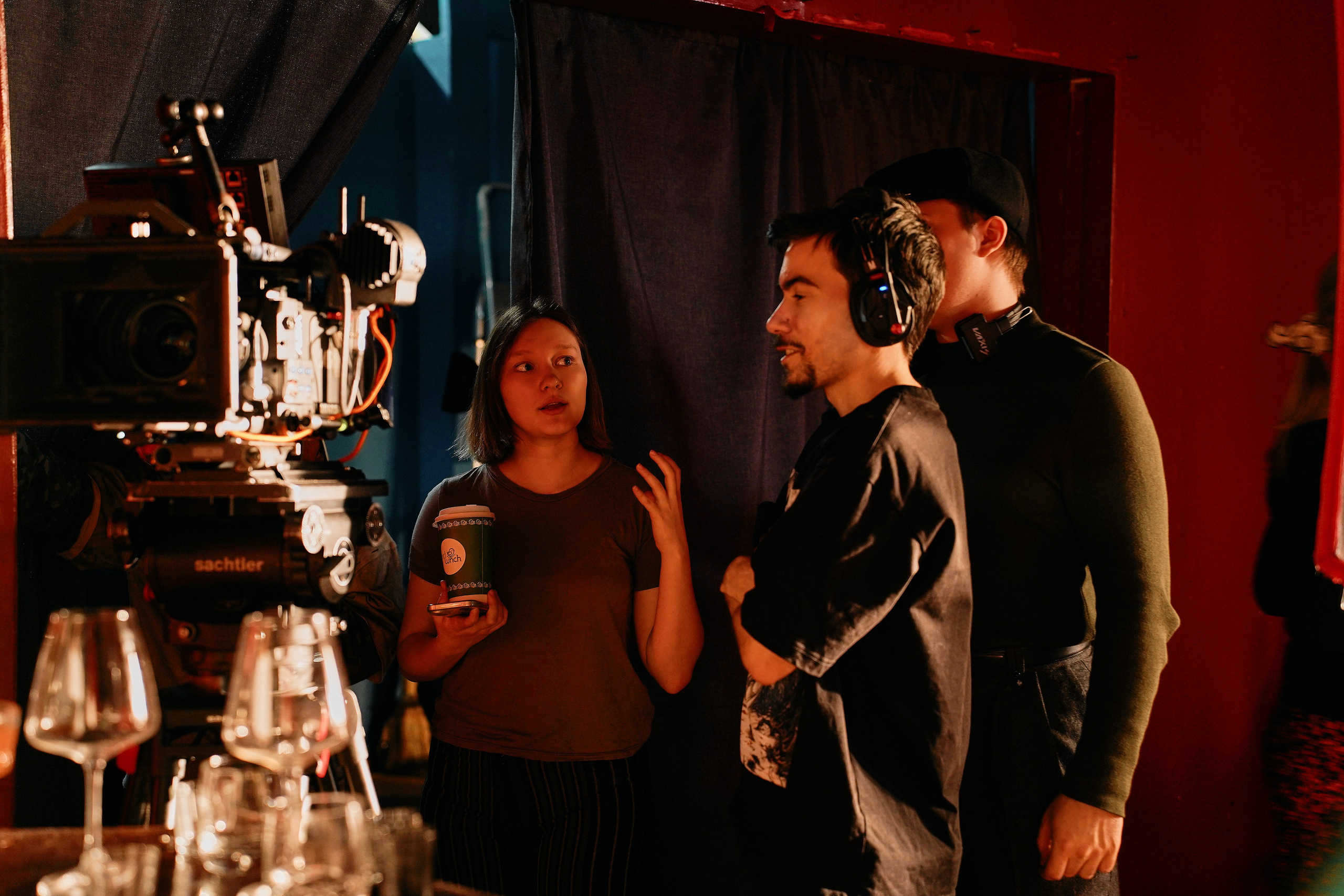 БЭКИ со съемок. Фотограф