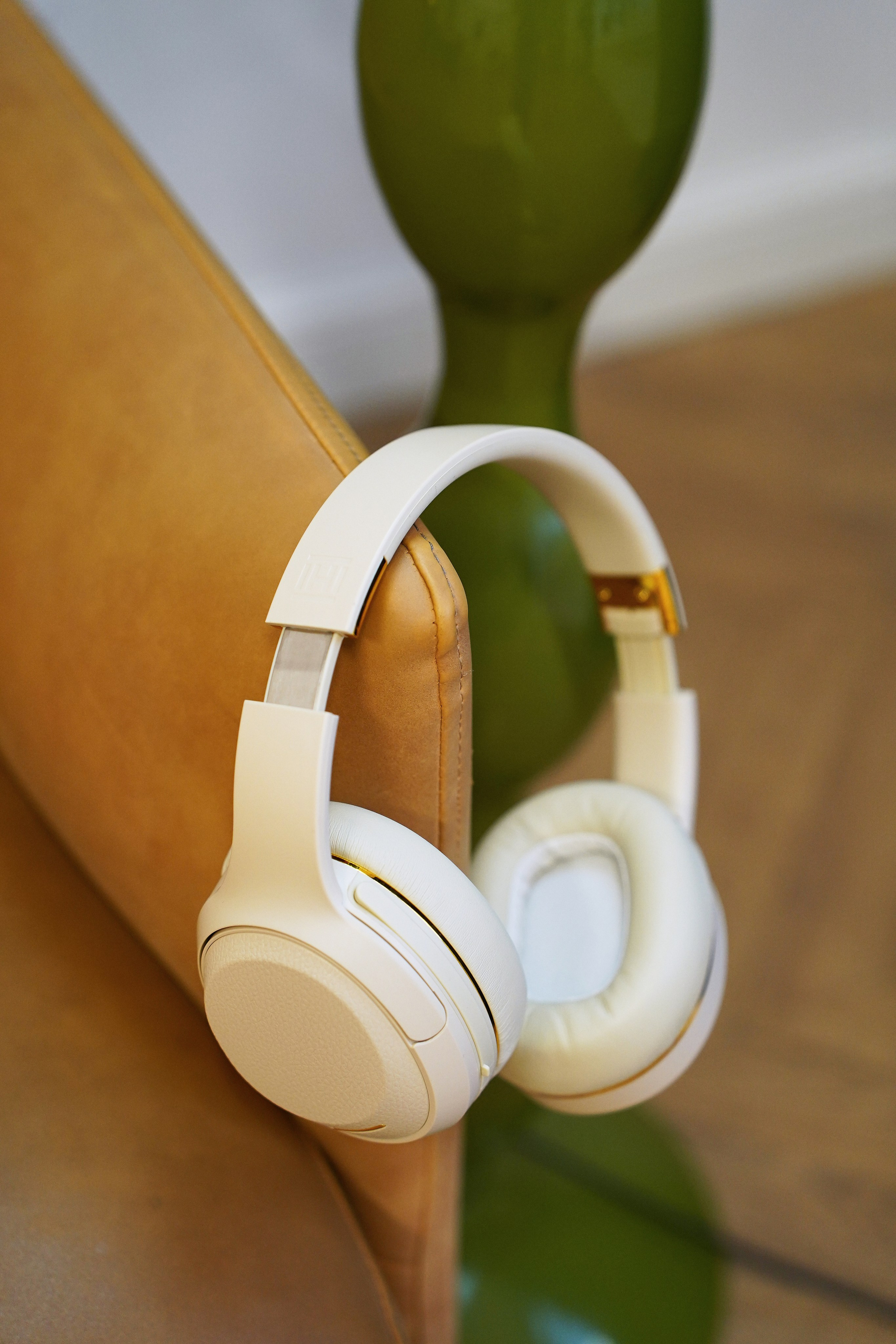 Наушники в интерьере. Фотограф