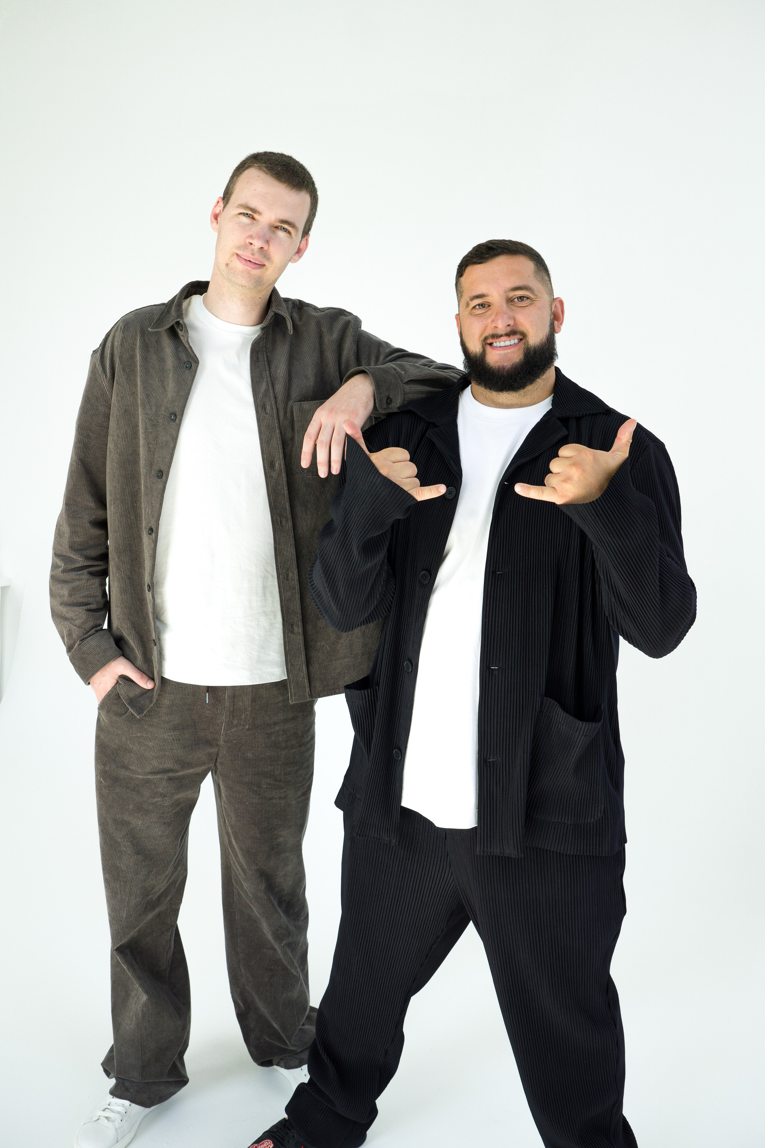 М и В. Фотограф