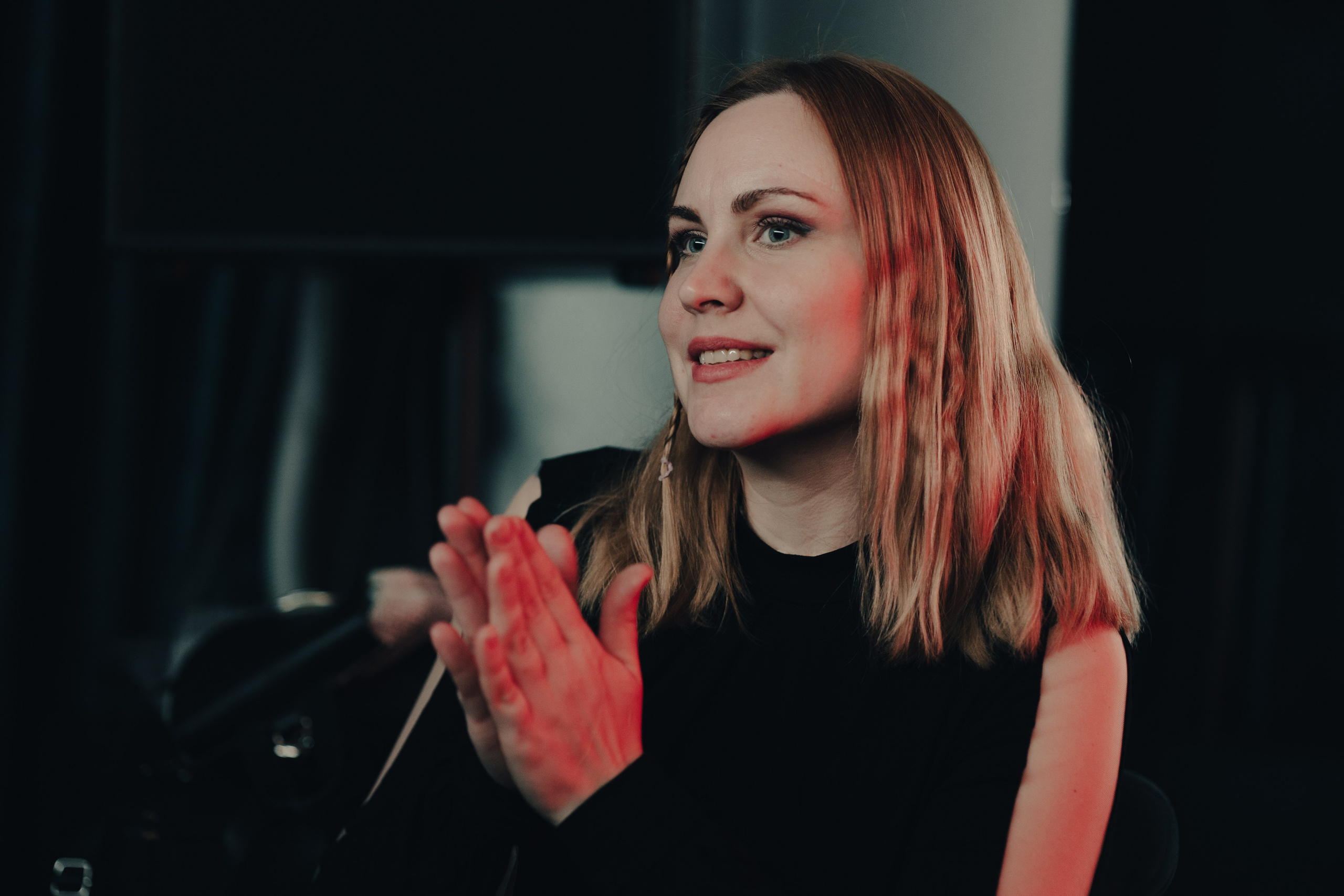 Презентация поэтического сборника. Творческие фотосессии в Москве. Фотоальбом лидера группы ЯЛО