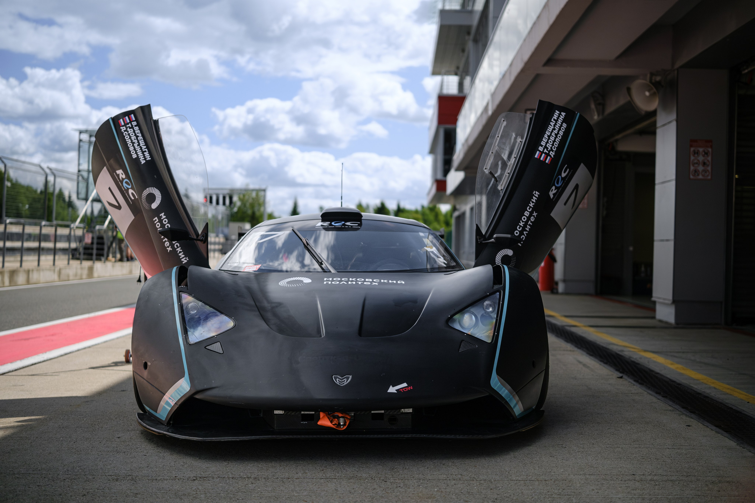 Российская серия гонок на выносливость. Авто и мотоспорт — фотограф Антон Медведев iCoguar