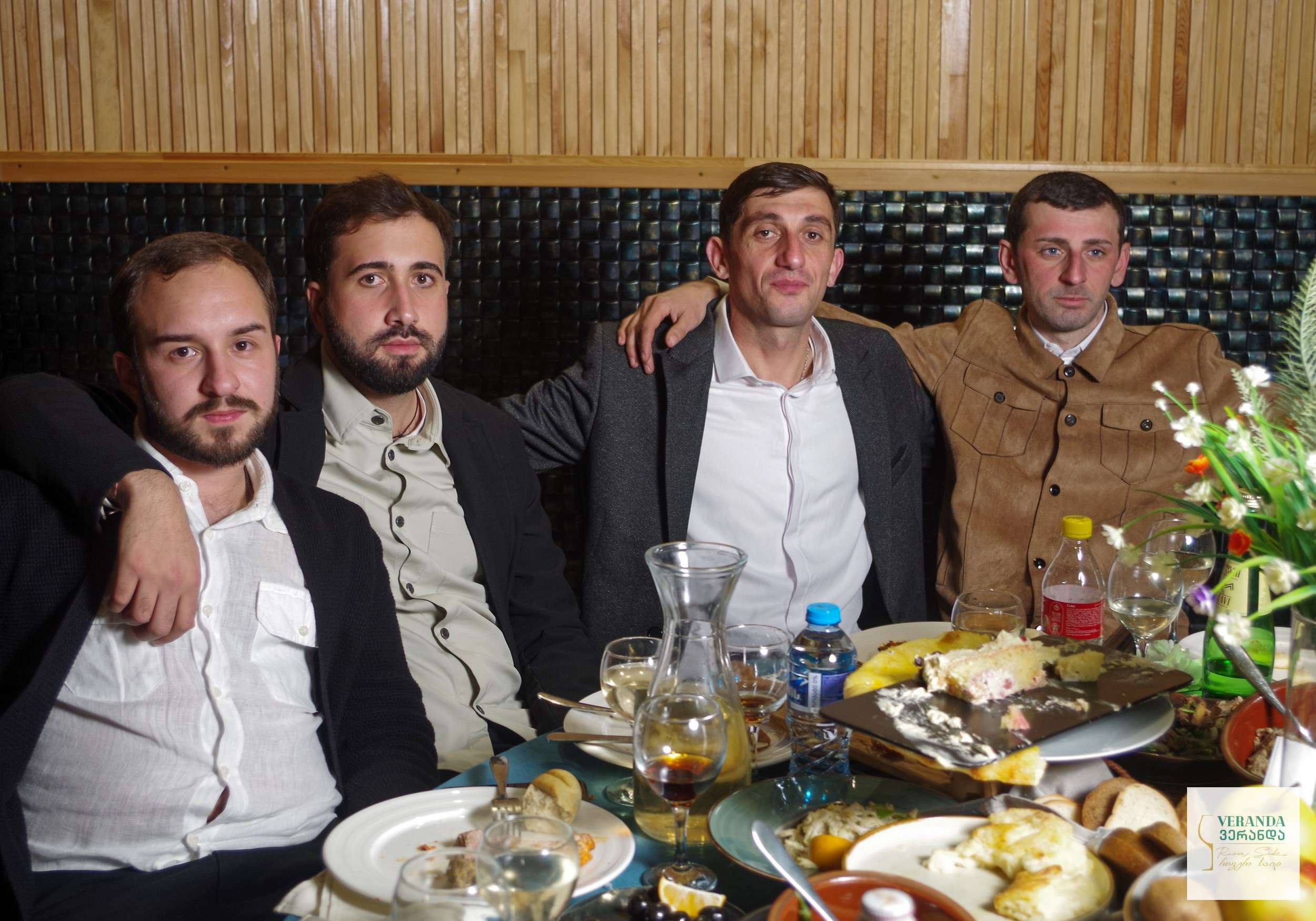 Ресторан веранда. Портретный фотограф Денис Милютин