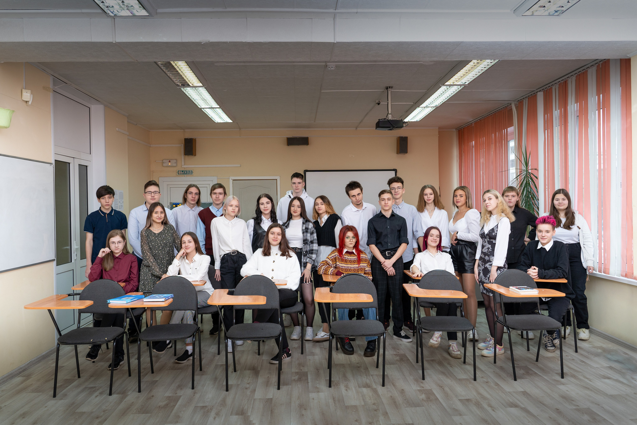 Выпускные альбомы для старшеклассников в Красноярске от AlbomKras 🎓✨. AlbomKras -выпускные альбомы Красноярска с авторским дизайном и качественной фотосъемкой! ⭐⭐⭐⭐⭐ 5.0